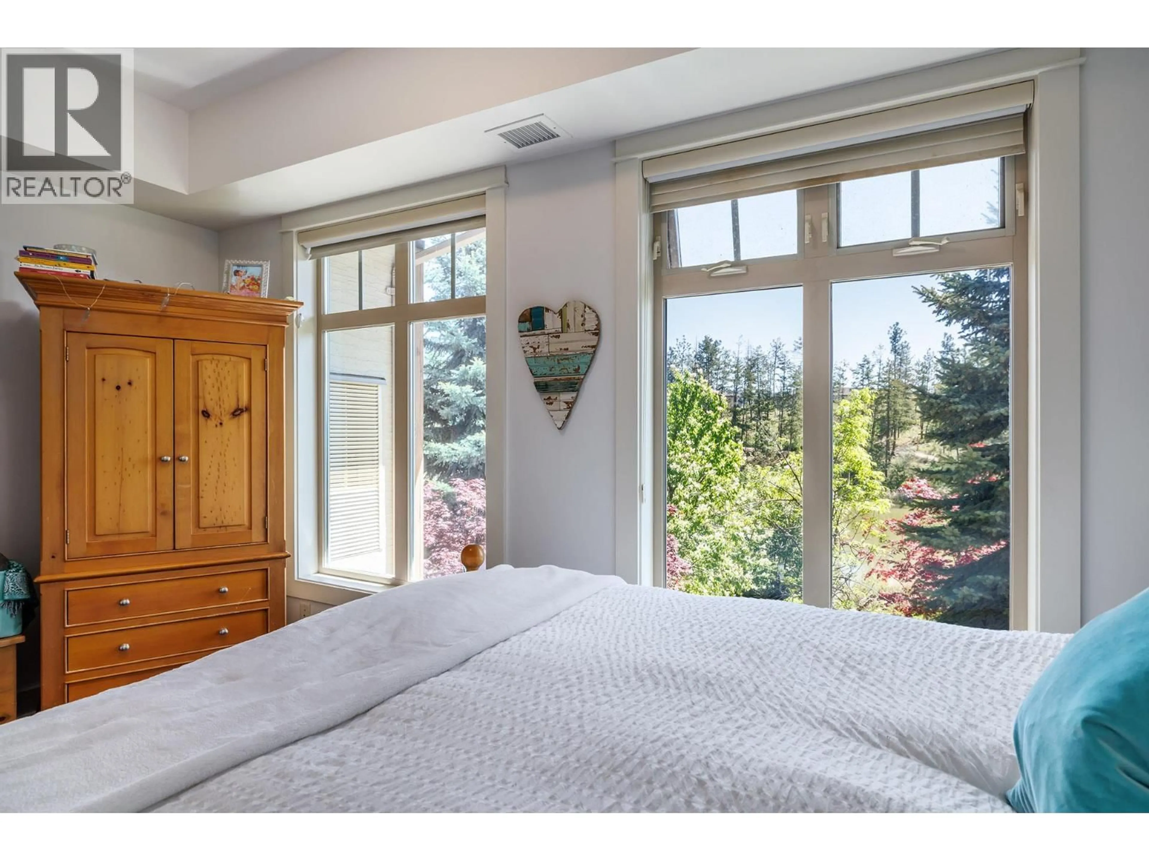 Bedroom with bed, unknown for 205 - 2611 STILLWATER WAY, Lake Country British Columbia V4V2R3