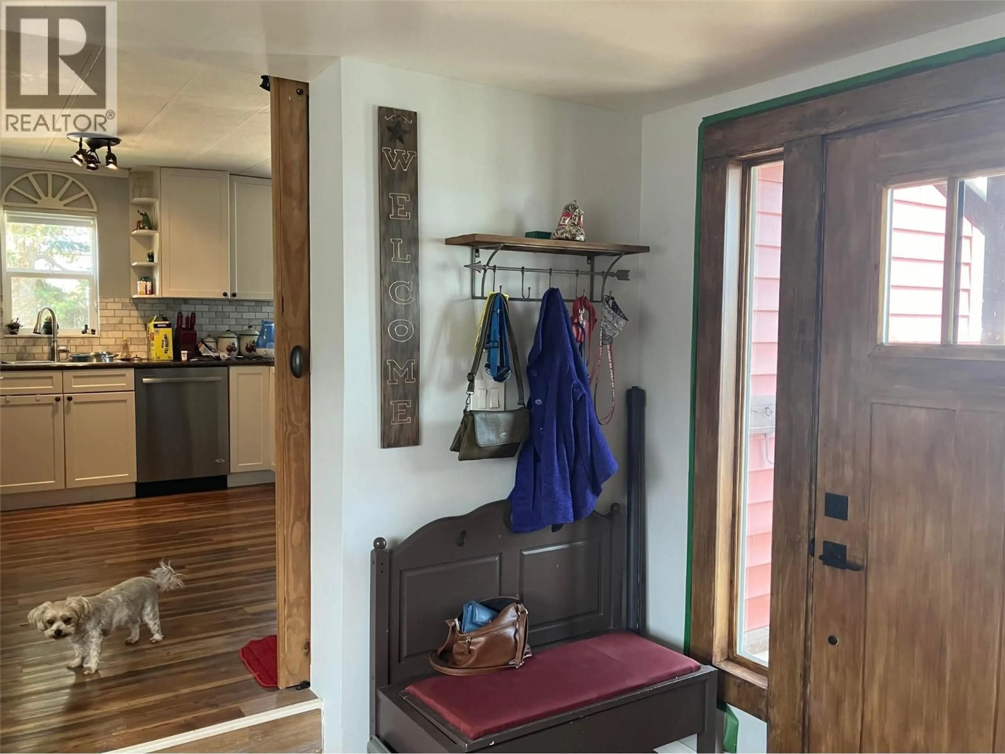Indoor entryway for 1025 121 AVENUE, Dawson Creek British Columbia V1G3K5
