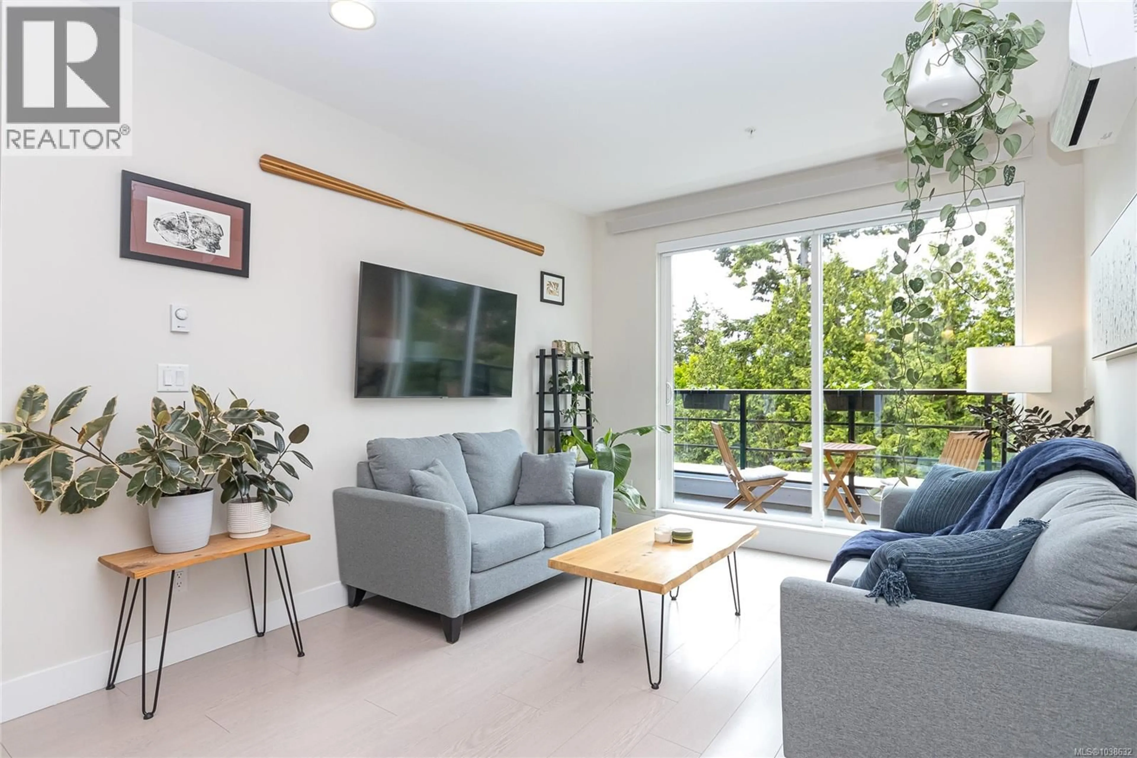 Living room with furniture, unknown for 508 - 1450 GLENTANA ROAD, View Royal British Columbia V9A2P8