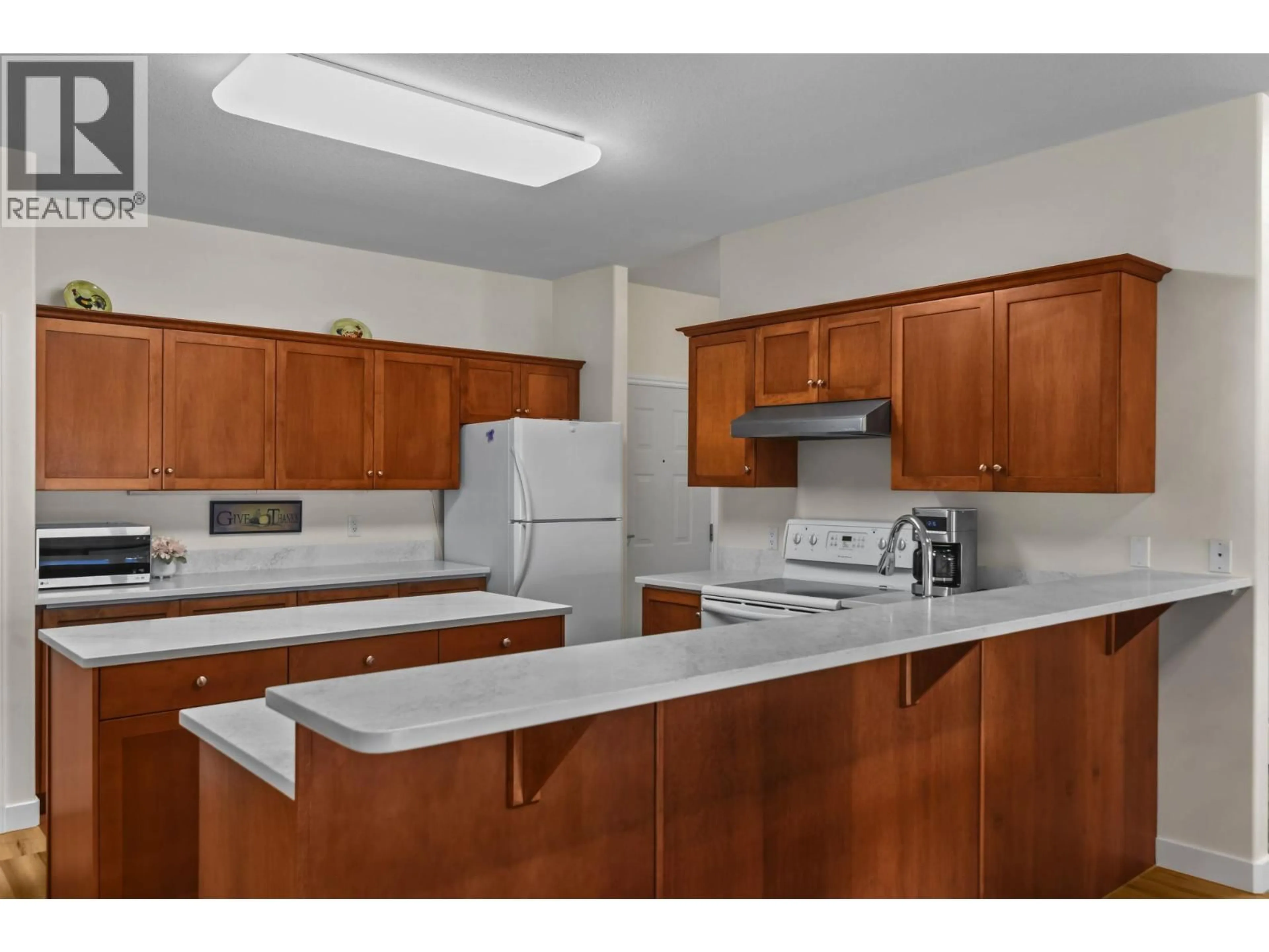 Standard kitchen, unknown for 303 - 1963 DURNIN ROAD, Kelowna British Columbia V1X7Y4