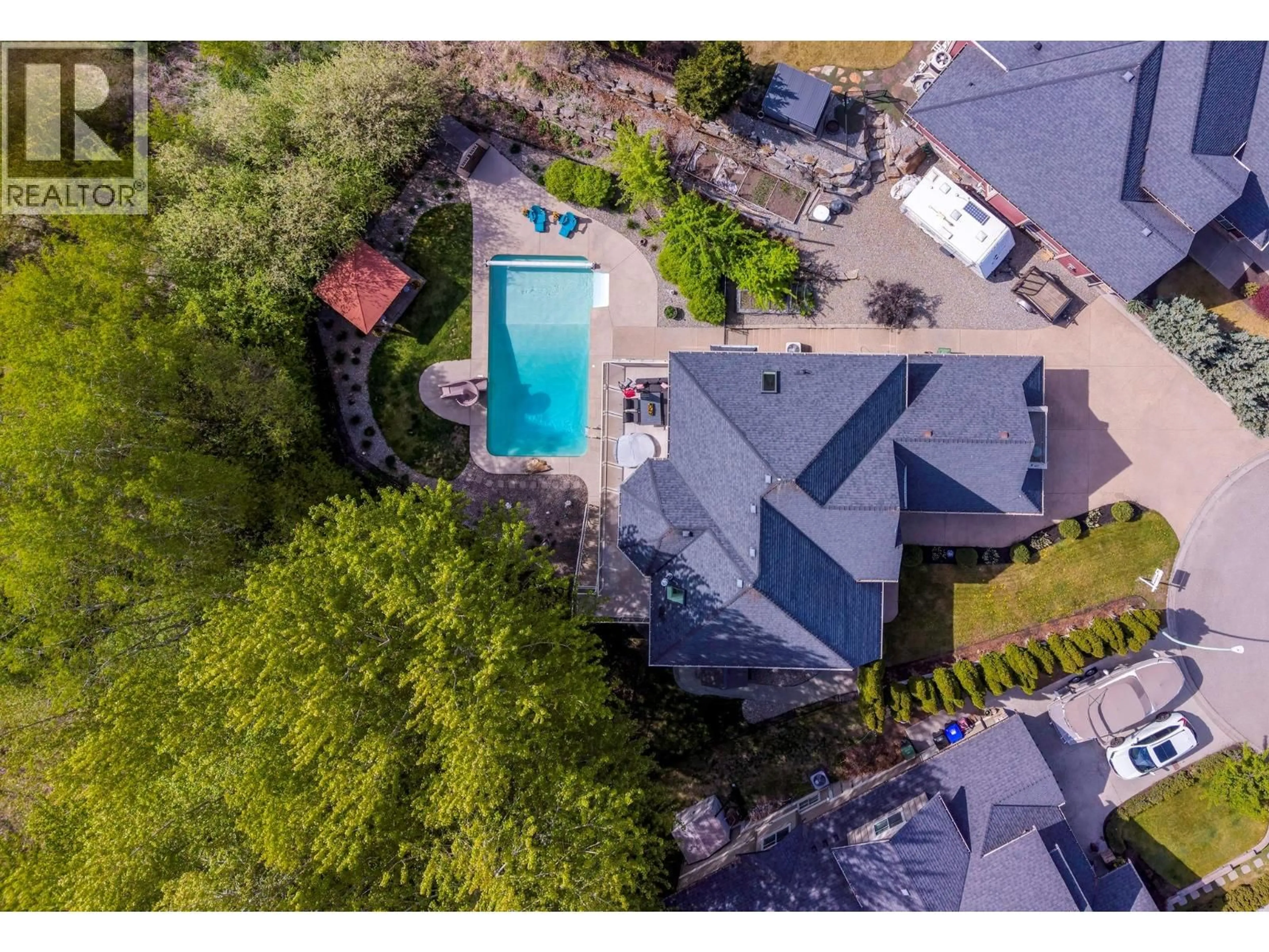 A pic from outside/outdoor area/front of a property/back of a property/a pic from drone, unknown for 5037 TREADGOLD COURT, Kelowna British Columbia V1W5B4
