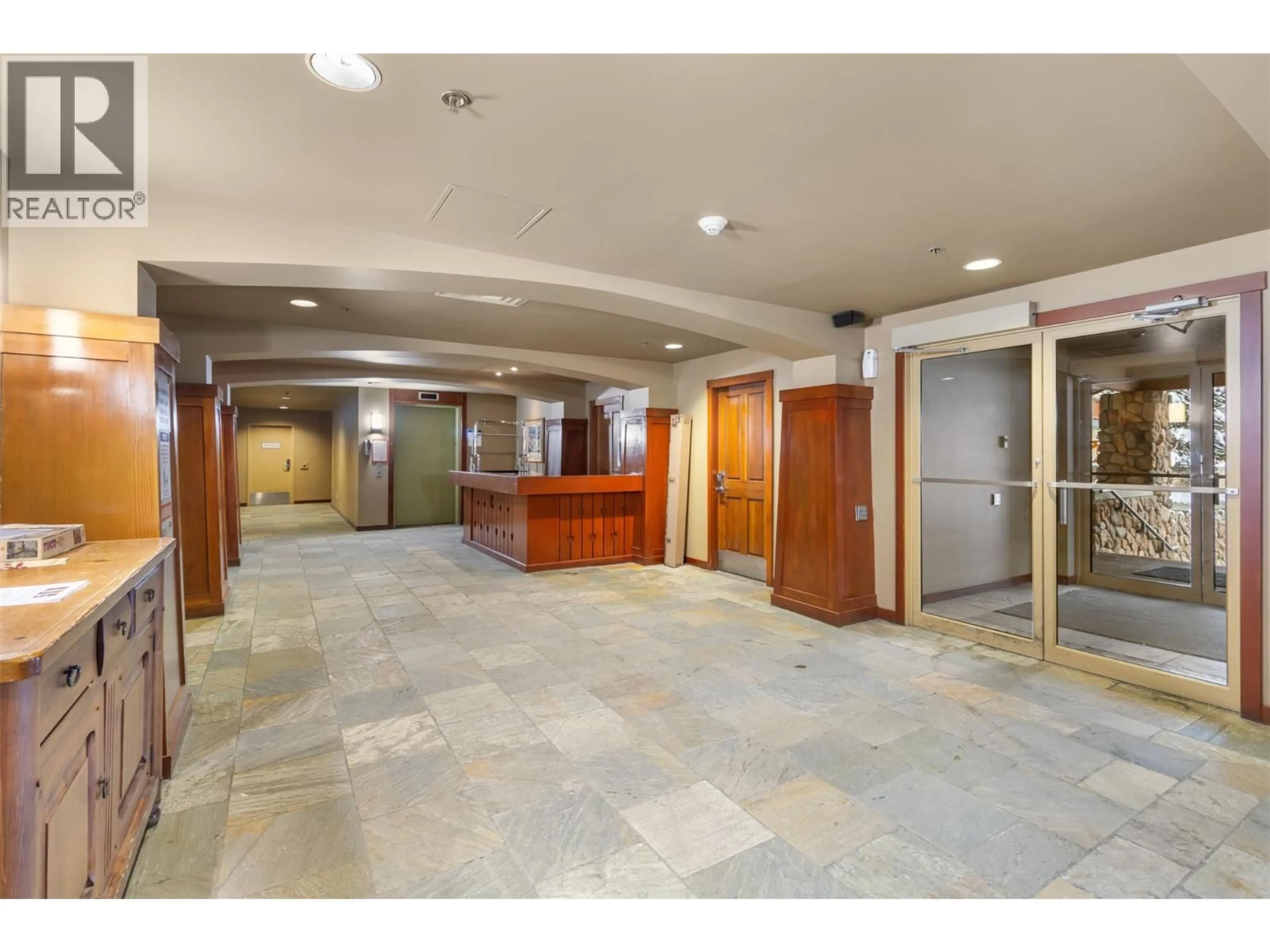 Indoor foyer for 102 - 3190 CREEKSIDE WAY, Sun Peaks British Columbia V0E5N0