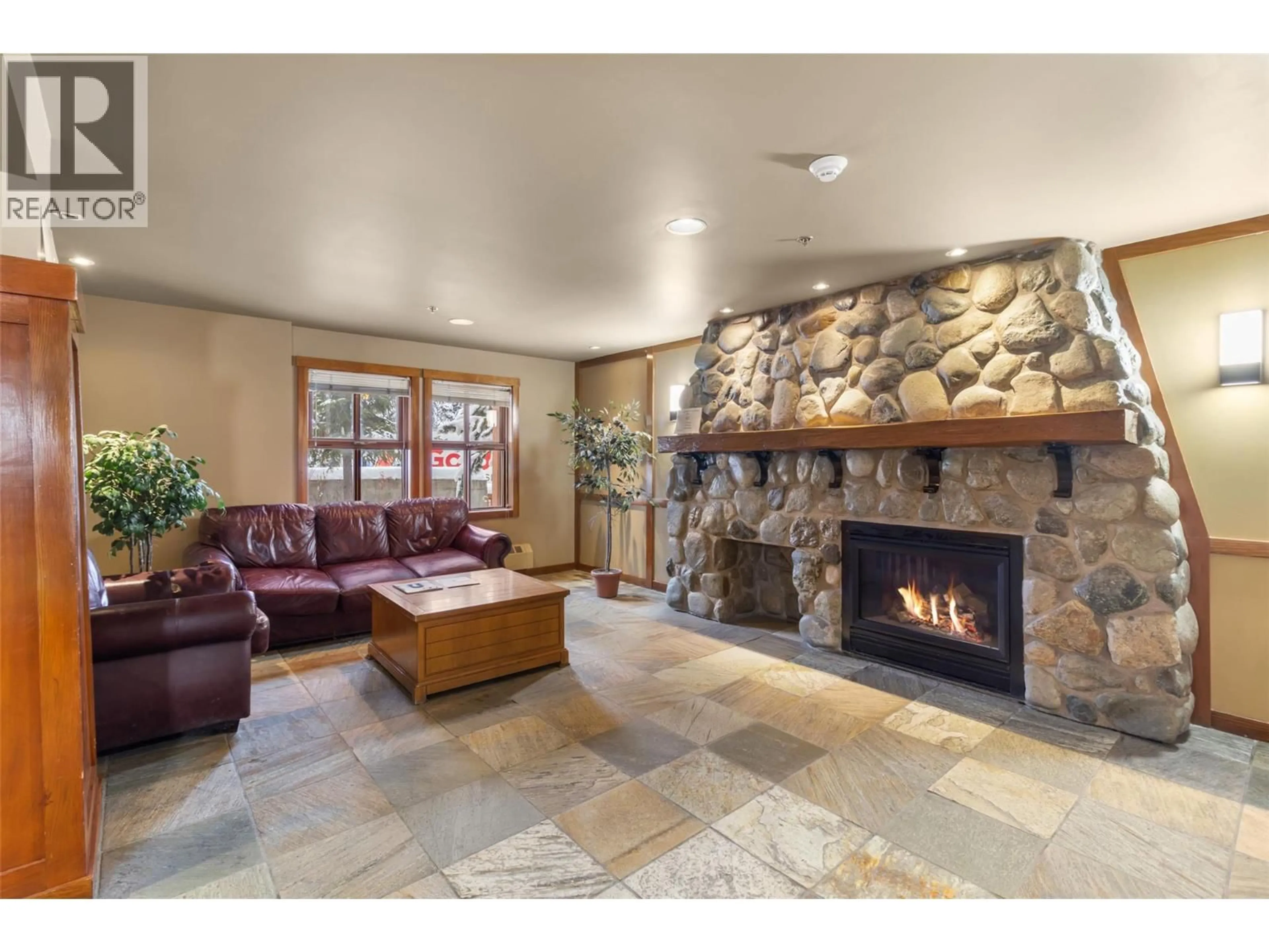 Lobby for 102 - 3190 CREEKSIDE WAY, Sun Peaks British Columbia V0E5N0