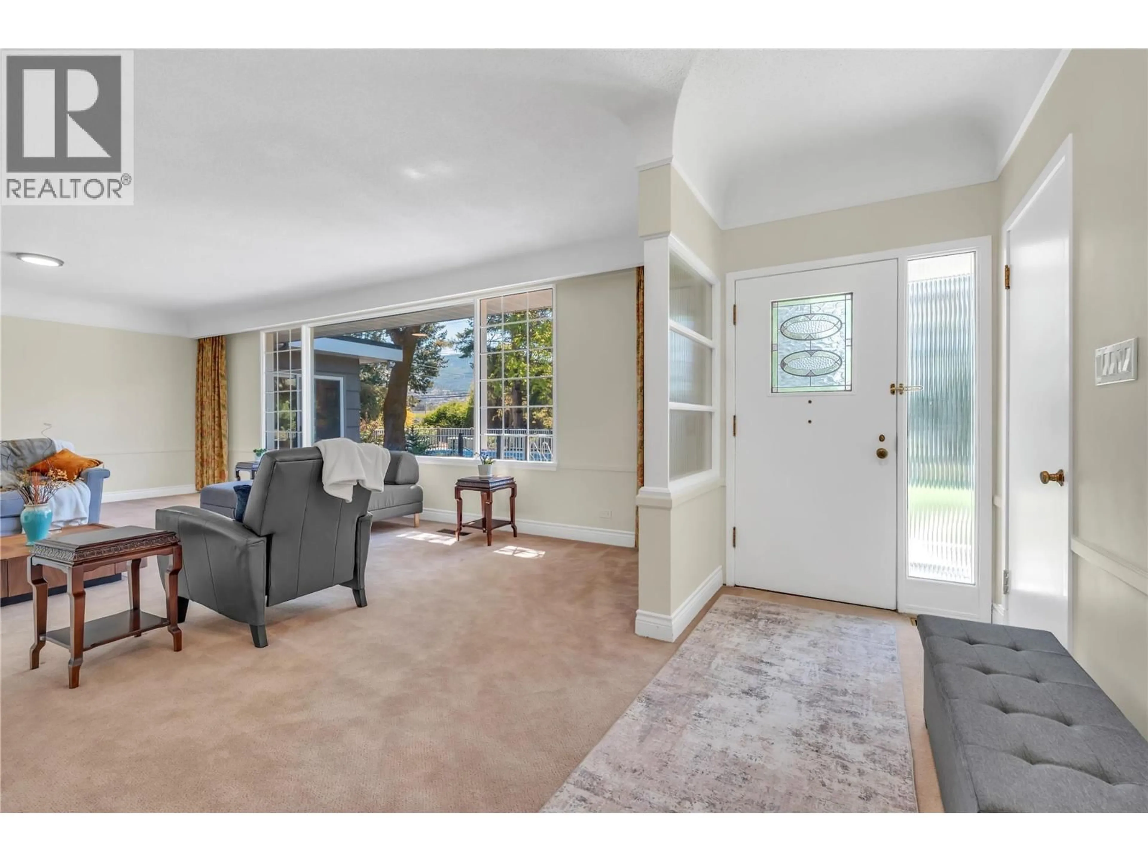 Indoor entryway for 1135 JOHNSON ROAD, Penticton British Columbia V2A1W6
