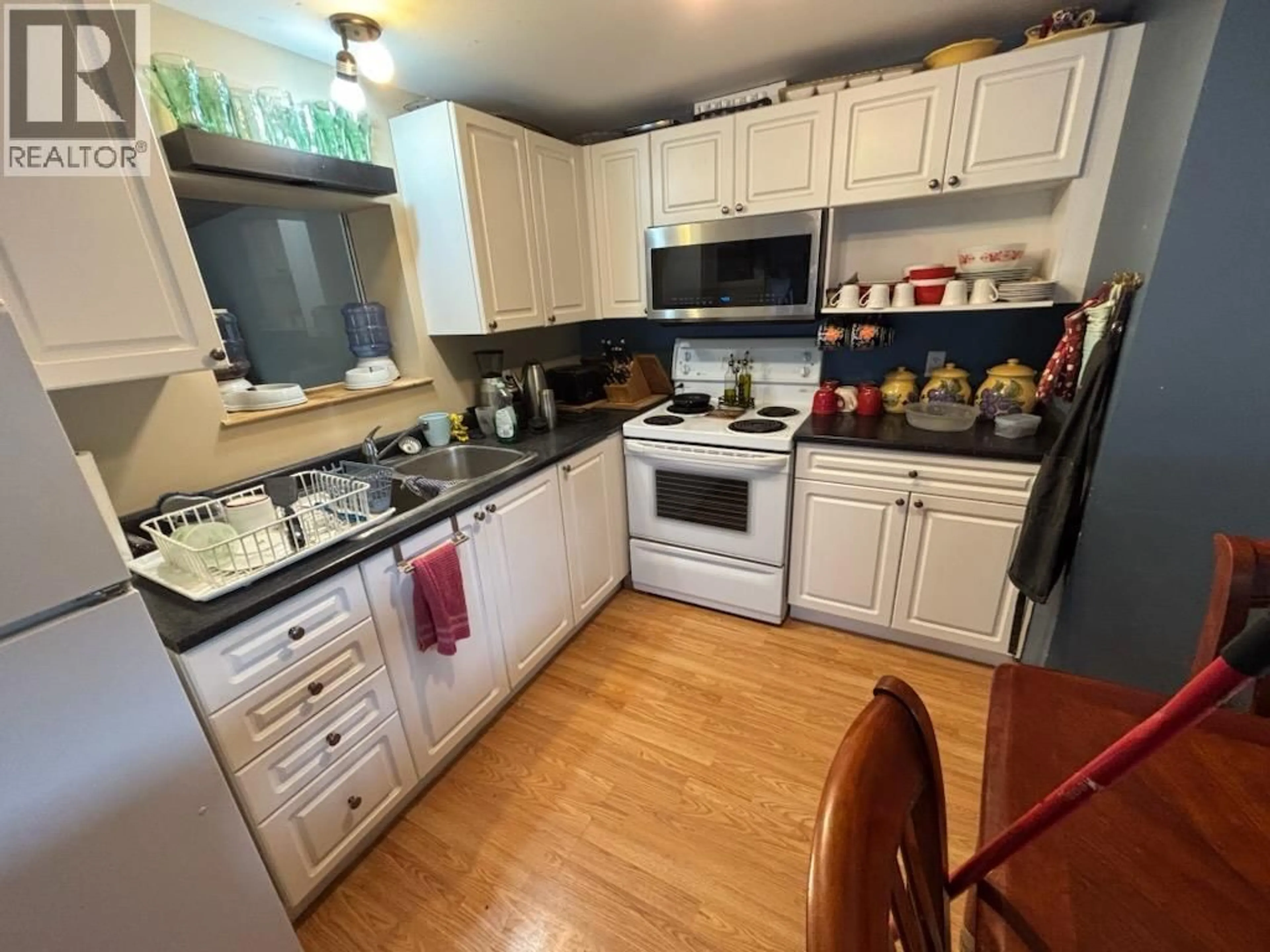 Standard kitchen, wood/laminate floor for 6020 18TH STREET, Grand Forks British Columbia V0H1H0