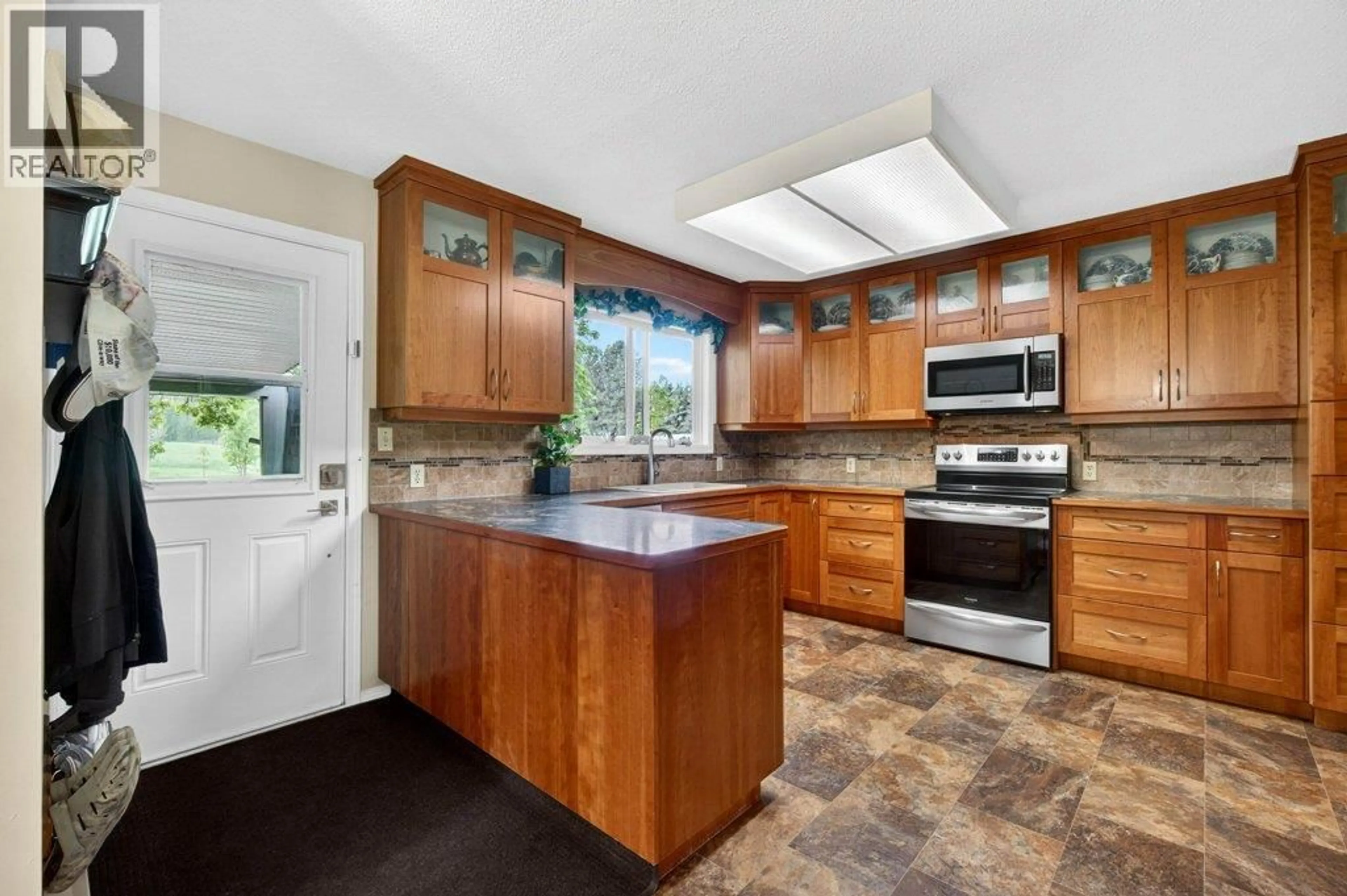 Unknown for 3930 10 AVENUE NORTHEAST, Salmon Arm British Columbia V1E2S2