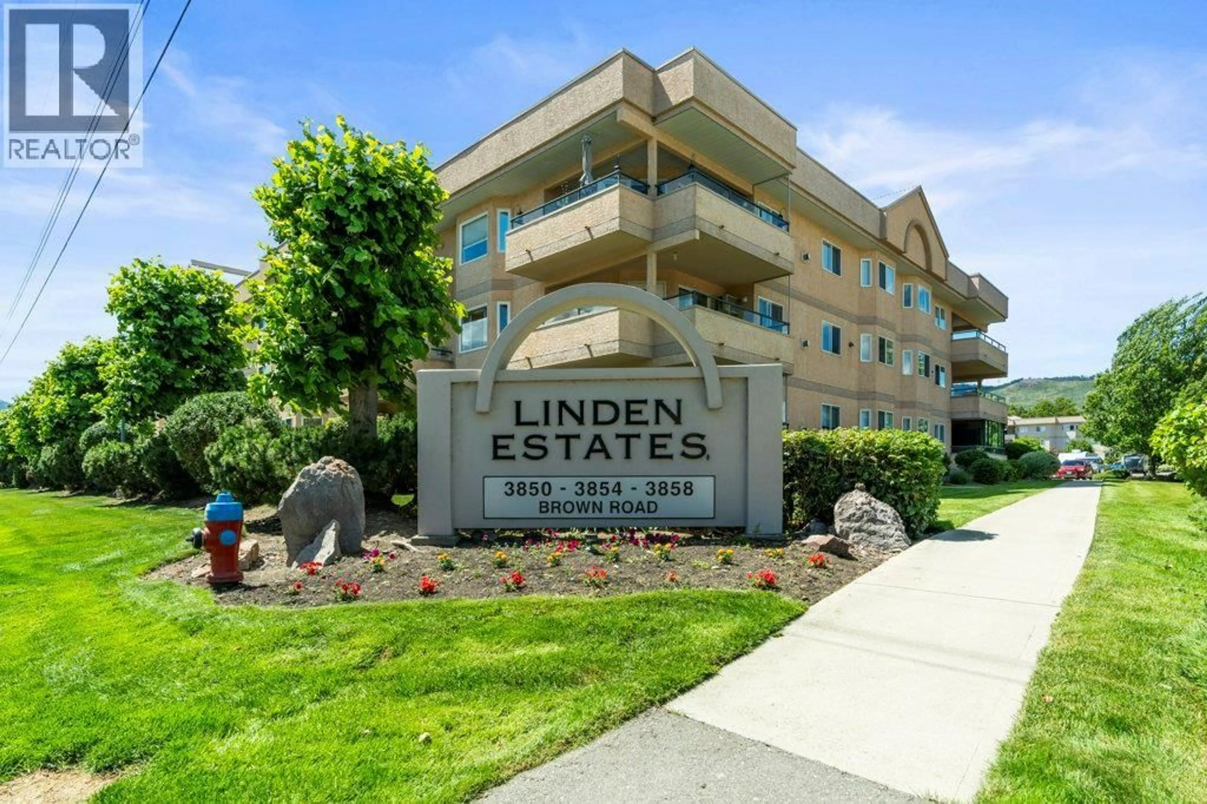 Indoor foyer for 307 - 3854 BROWN ROAD, West Kelowna British Columbia V4T2J5