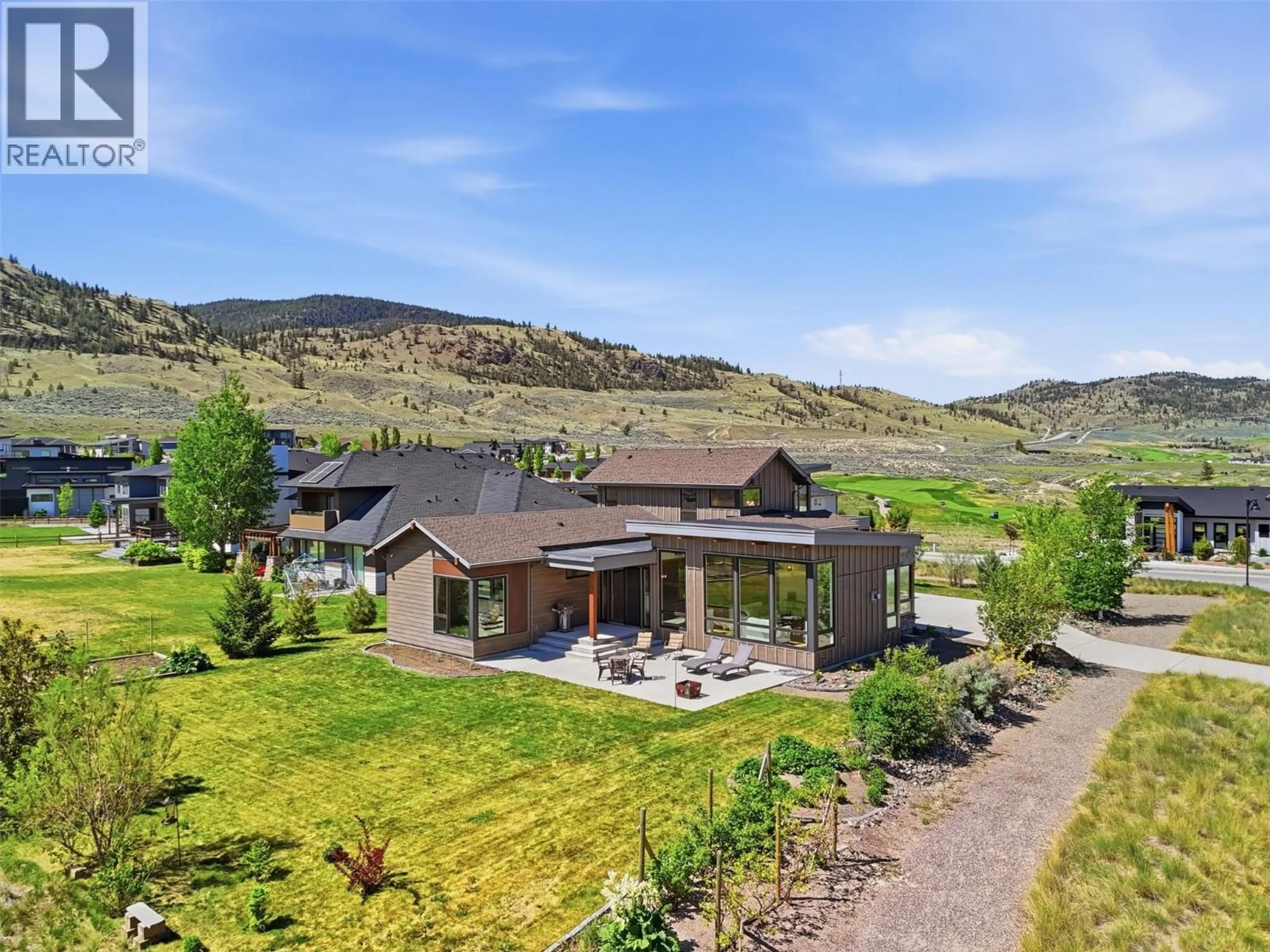 A pic from outside/outdoor area/front of a property/back of a property/a pic from drone, mountain view for 213 RUE CHEVAL NOIR OTHER, Kamloops British Columbia V1S0B3