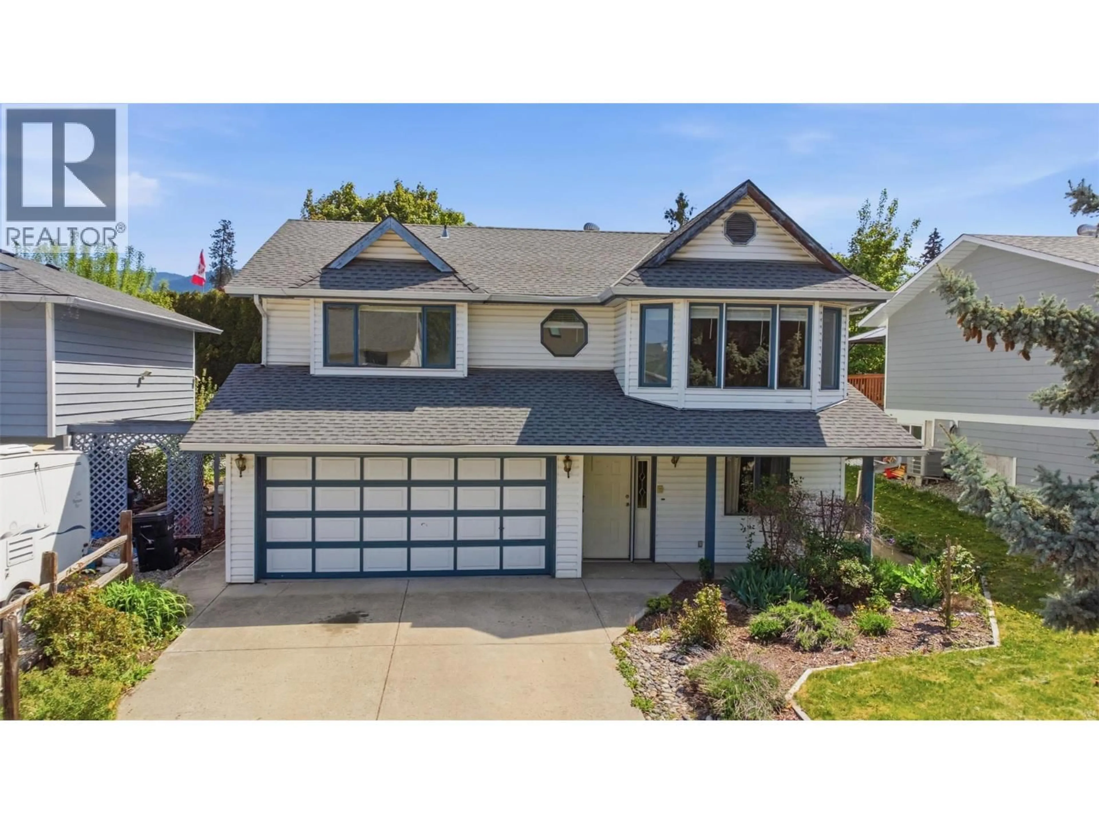 Home with vinyl exterior material, street for 4205 17 STREET, Vernon British Columbia V1T8R7