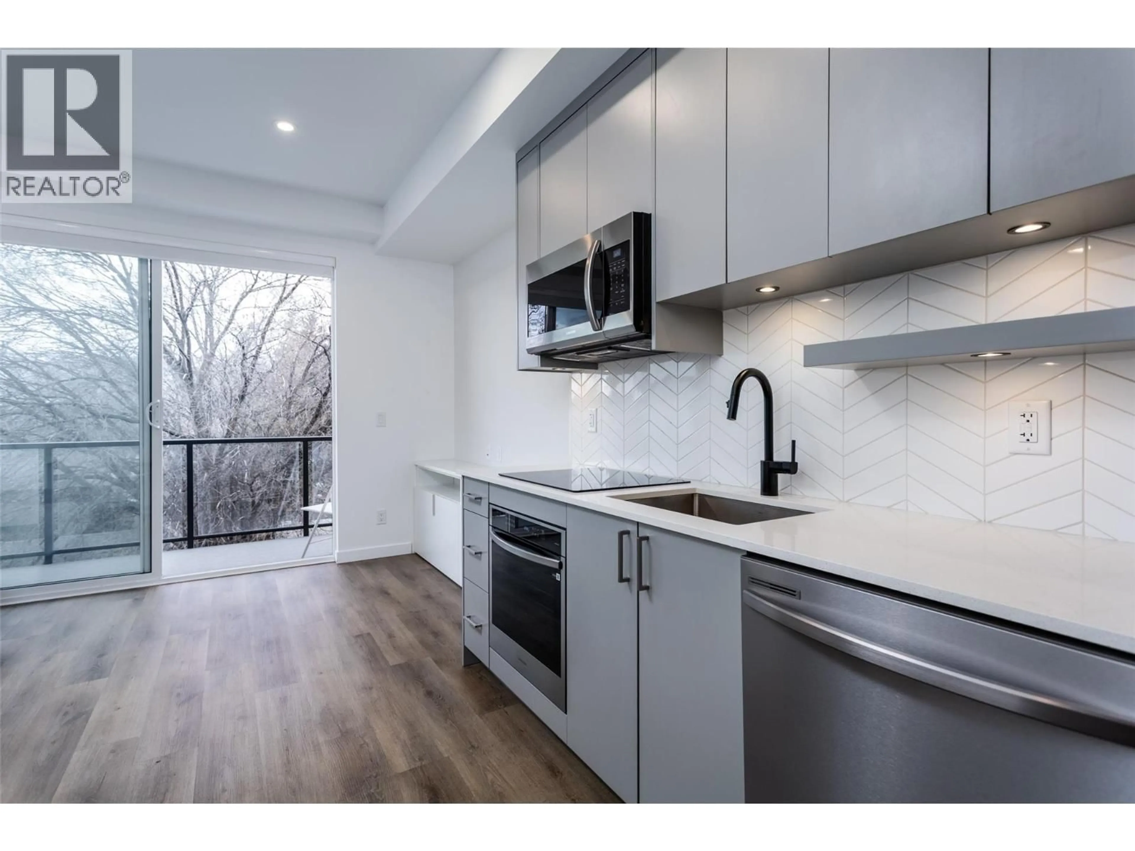 Open concept kitchen, unknown for 307 - 1274 DEVONSHIRE AVENUE, Kelowna British Columbia V1Y0M7