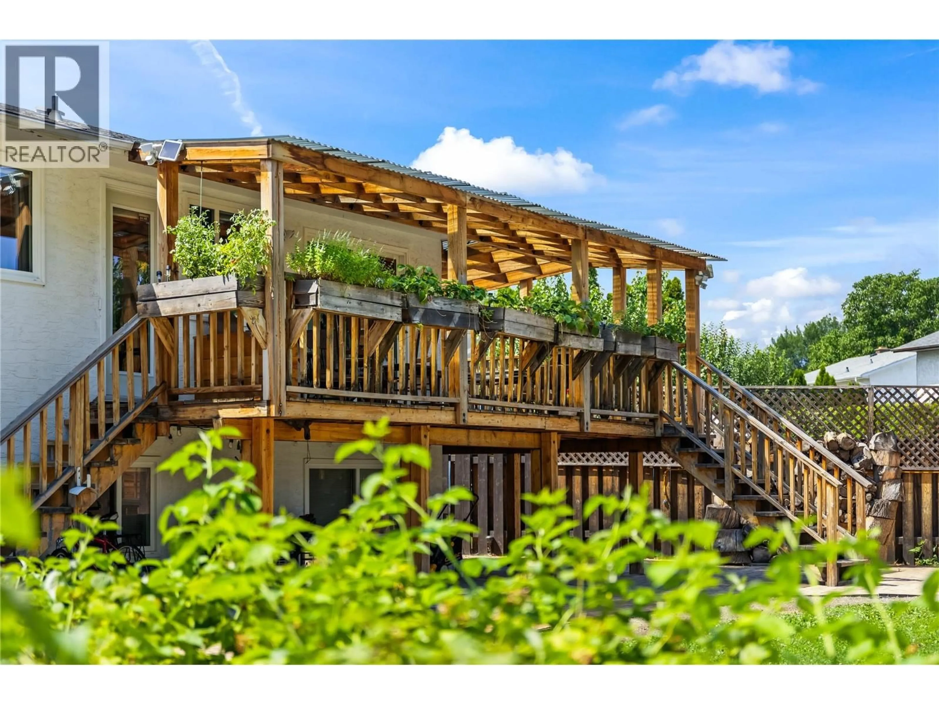 Patio, unknown for 992 GRENFELL COURT, Kelowna British Columbia V1Y8C5