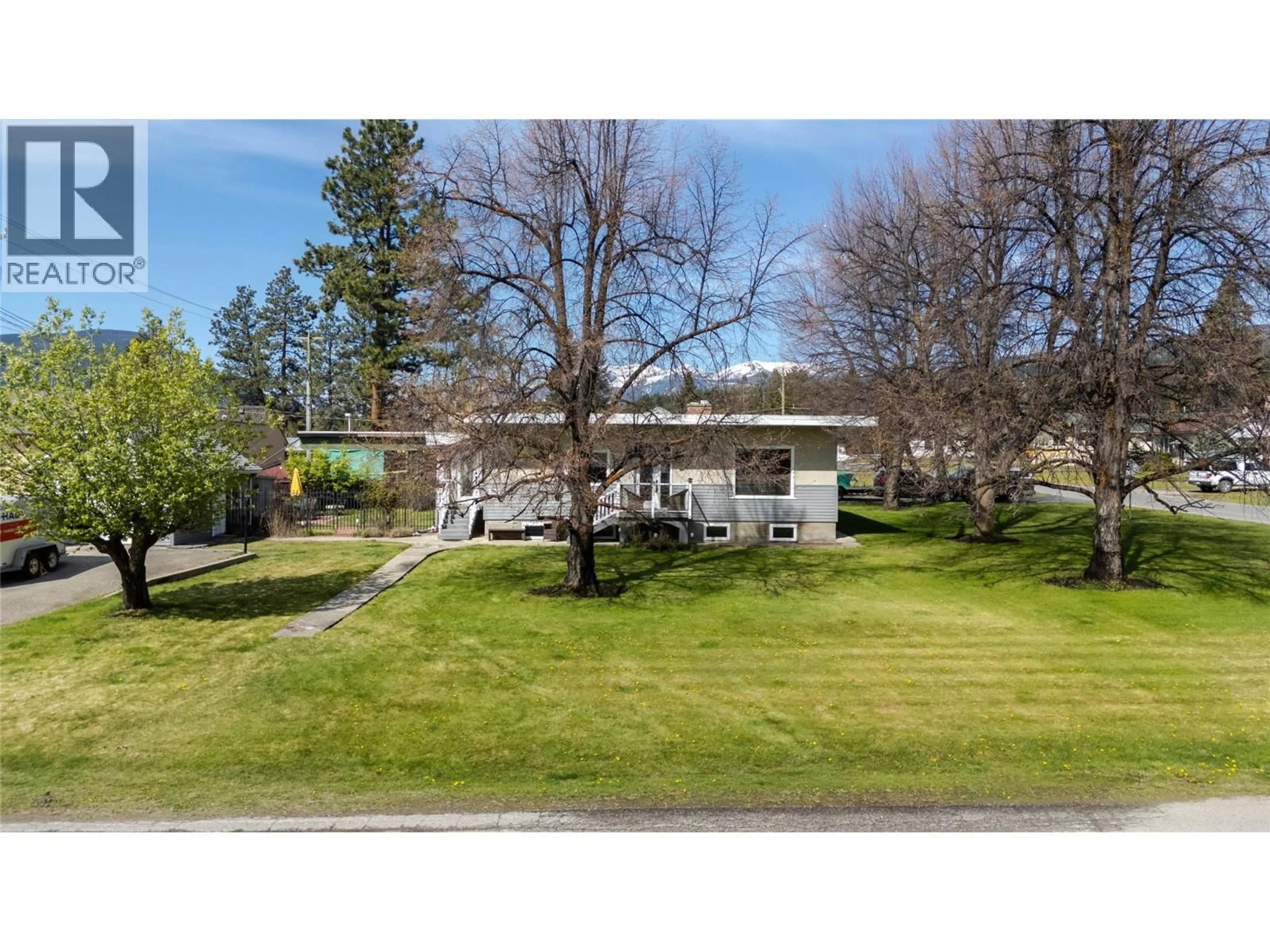 A pic from outside/outdoor area/front of a property/back of a property/a pic from drone, street for 311 307TH AVENUE, Kimberley British Columbia V1A3G8
