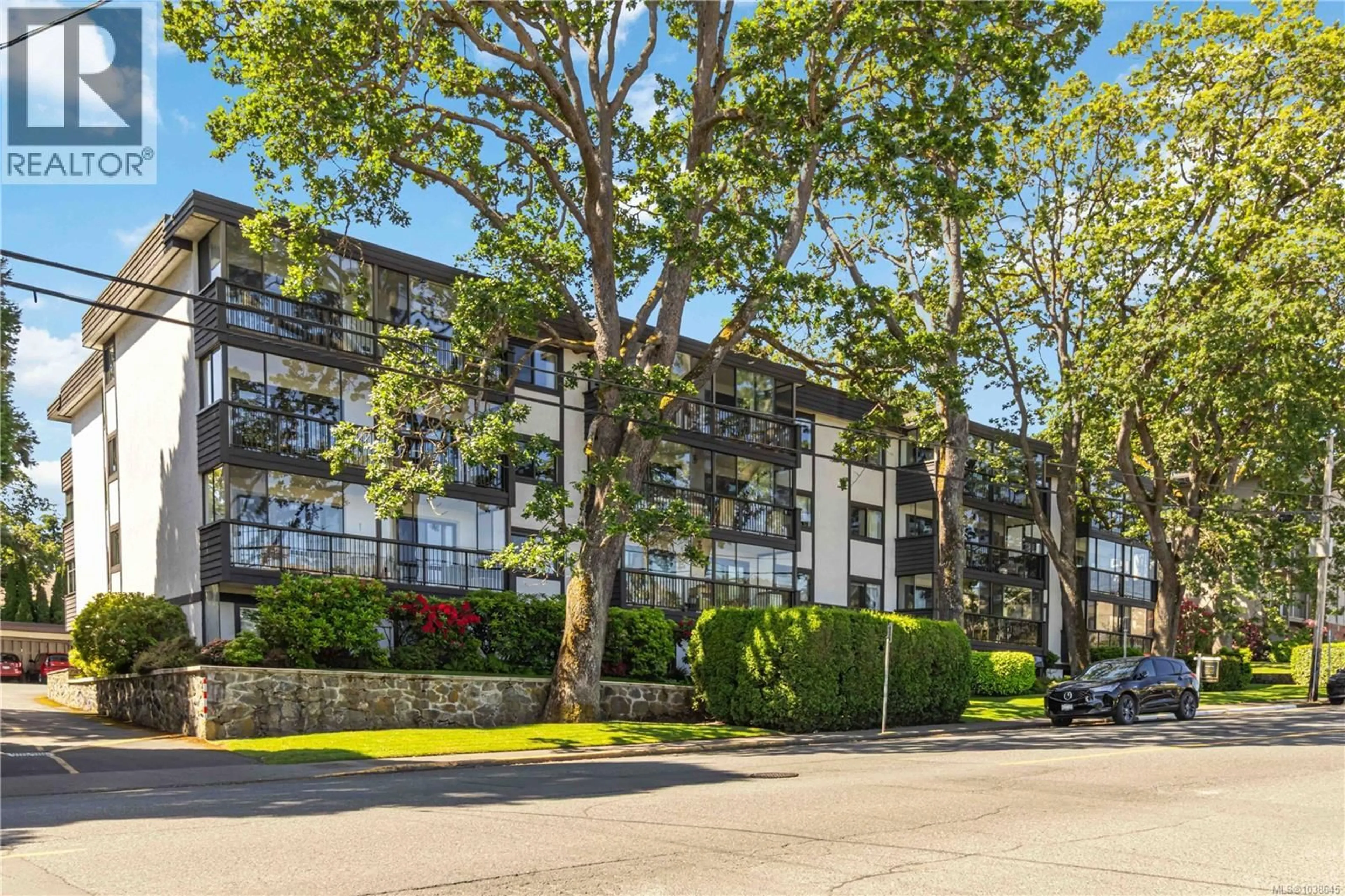 Patio, street for 203 - 1665 OAK BAY AVENUE, Victoria British Columbia V8R1B5