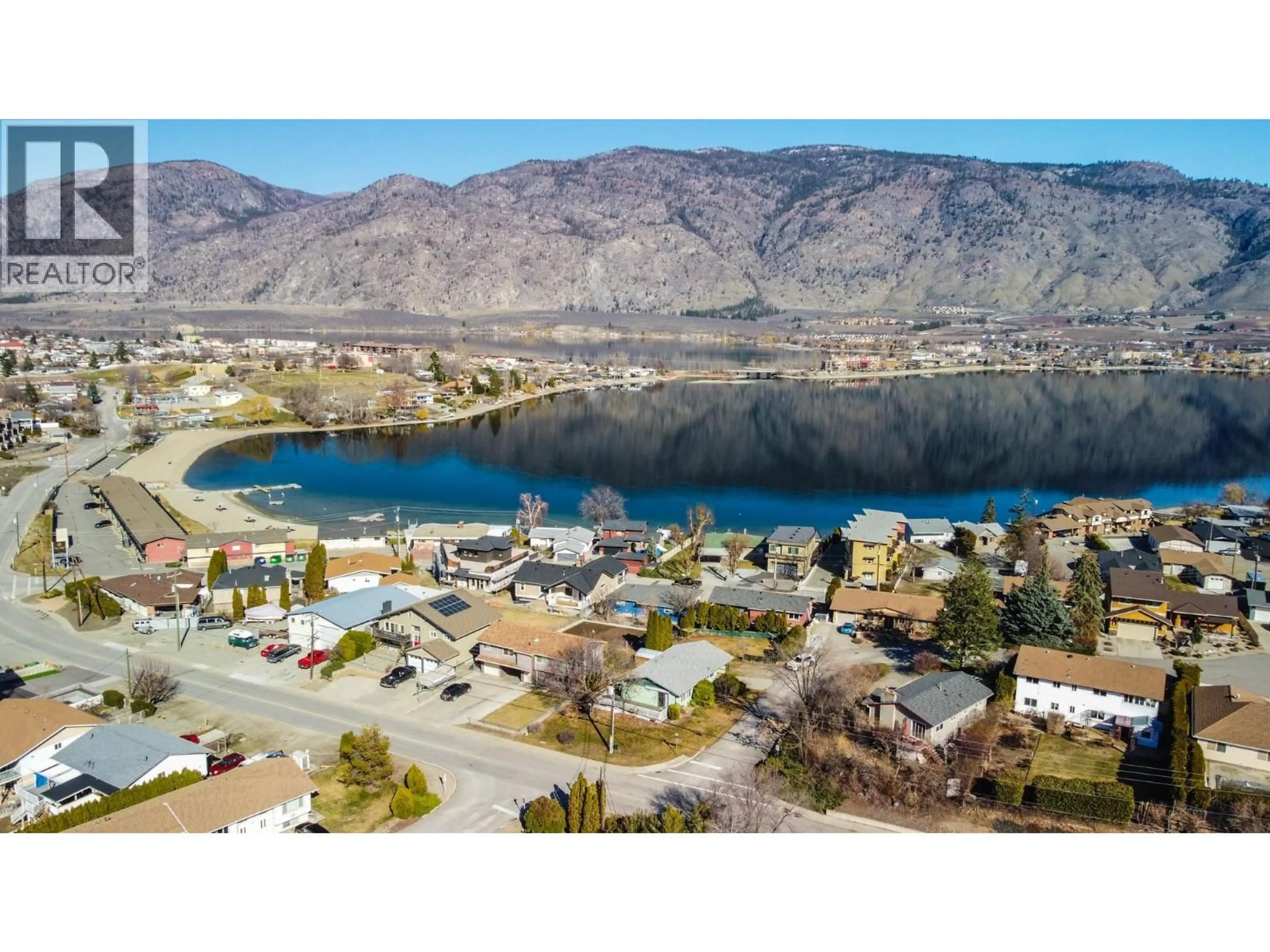 A pic from outside/outdoor area/front of a property/back of a property/a pic from drone, water/lake/river/ocean view for 295 LINDEN AVENUE, Kaleden British Columbia V0H1K0