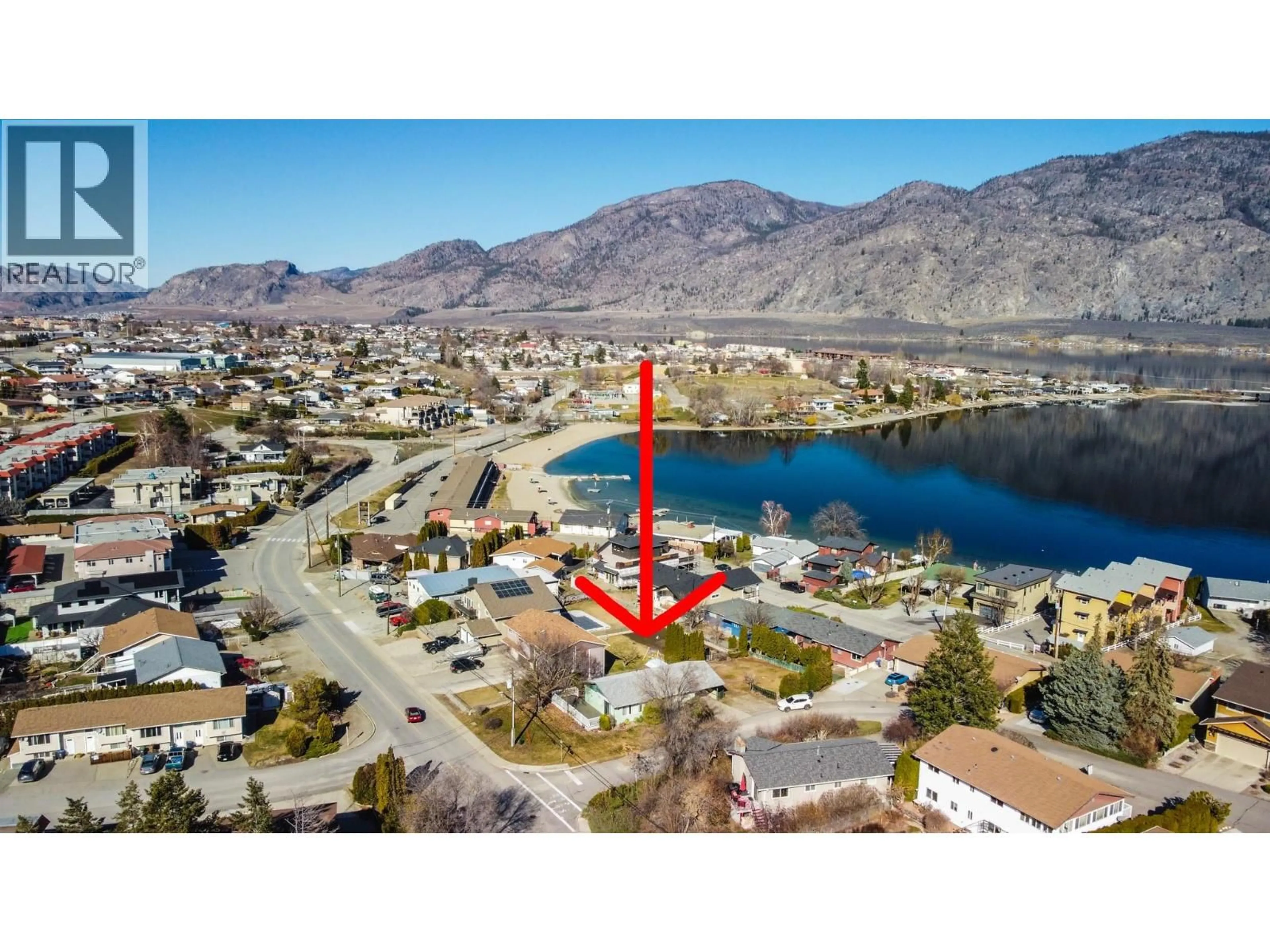 A pic from outside/outdoor area/front of a property/back of a property/a pic from drone, water/lake/river/ocean view for 295 LINDEN AVENUE, Kaleden British Columbia V0H1K0