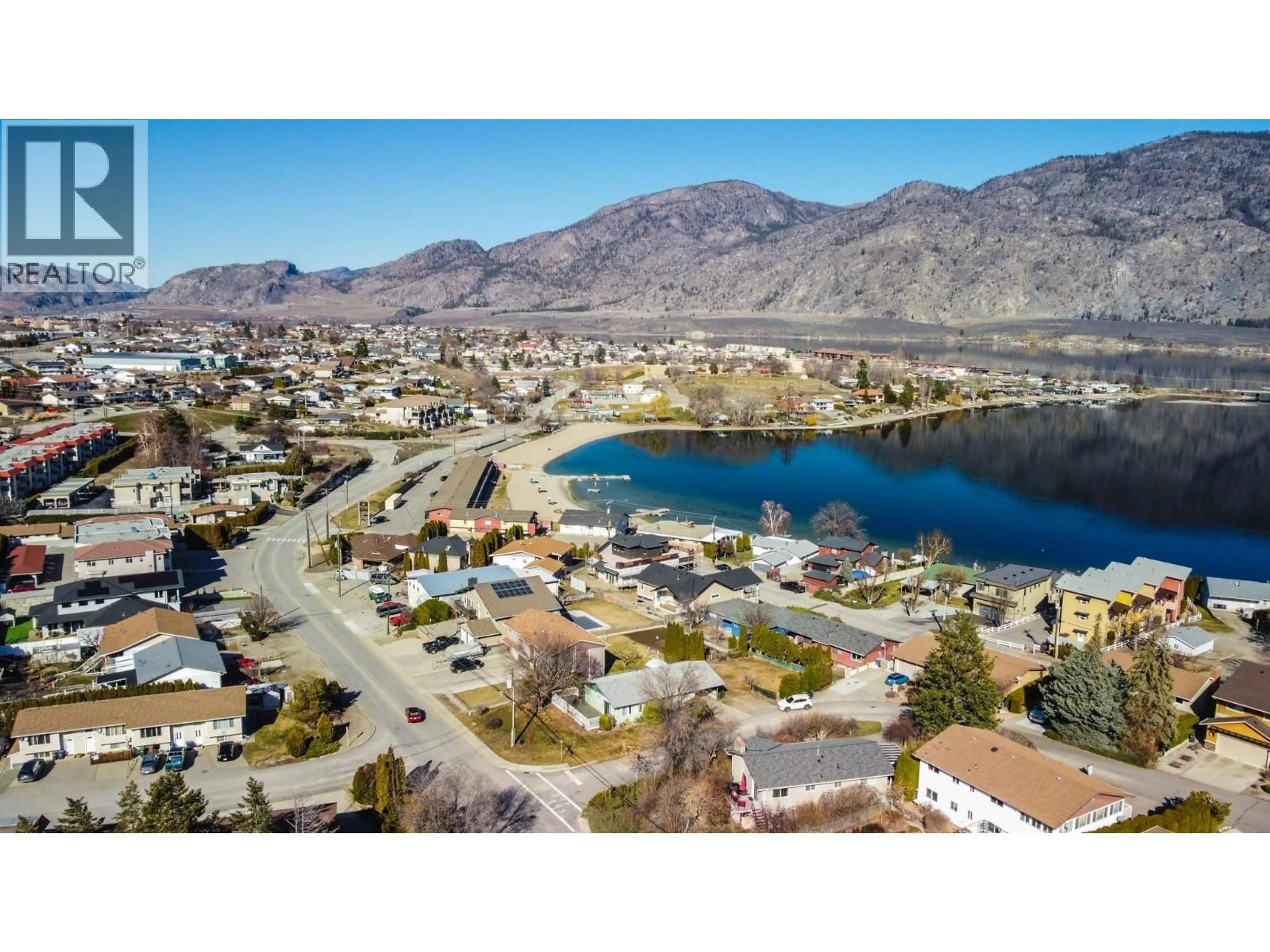 A pic from outside/outdoor area/front of a property/back of a property/a pic from drone, water/lake/river/ocean view for 295 LINDEN AVENUE, Kaleden British Columbia V0H1K0