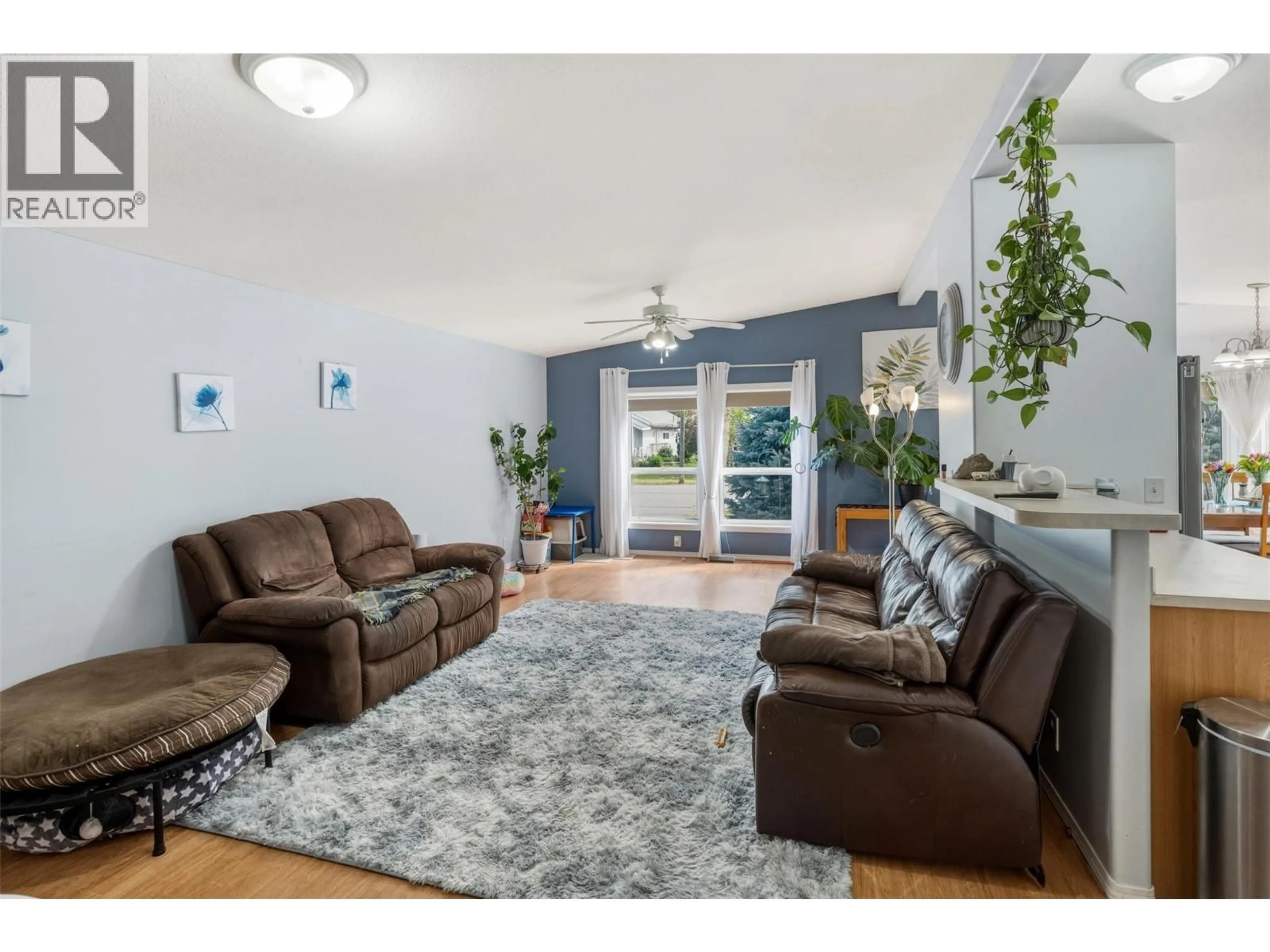 Living room with furniture, unknown for 604 10TH AVENUE, Keremeos British Columbia V0X1N3