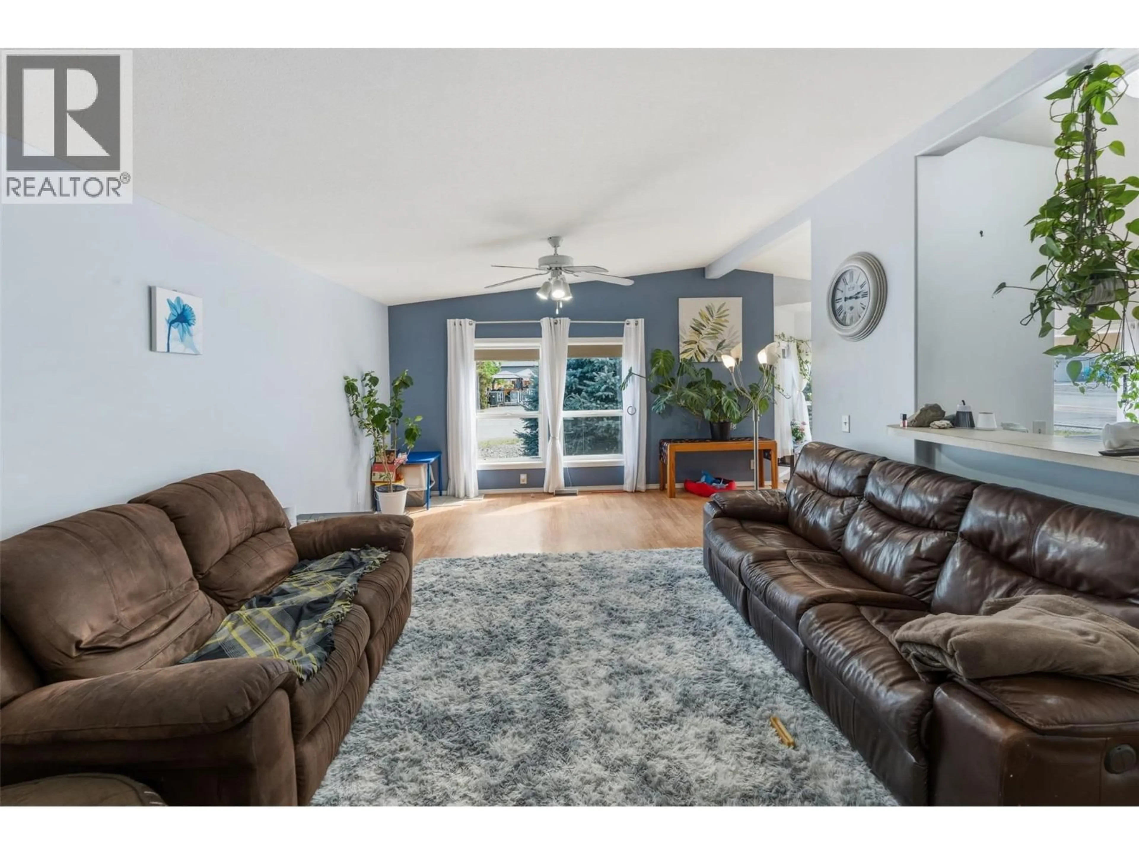 Living room with furniture, unknown for 604 10TH AVENUE, Keremeos British Columbia V0X1N3