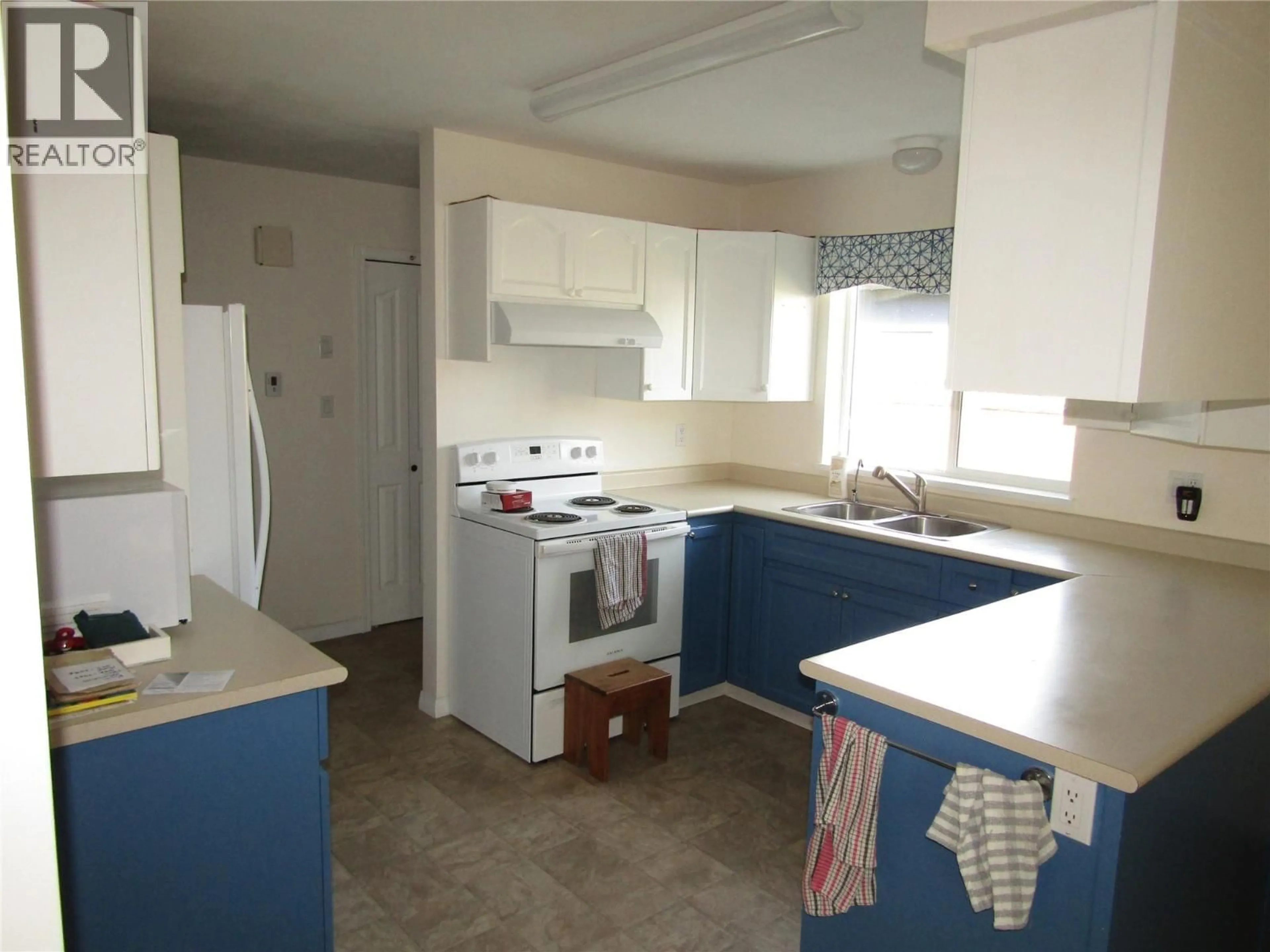 Standard kitchen, unknown for 1 - 6845 19TH STREET, Grand Forks British Columbia V0H1H2