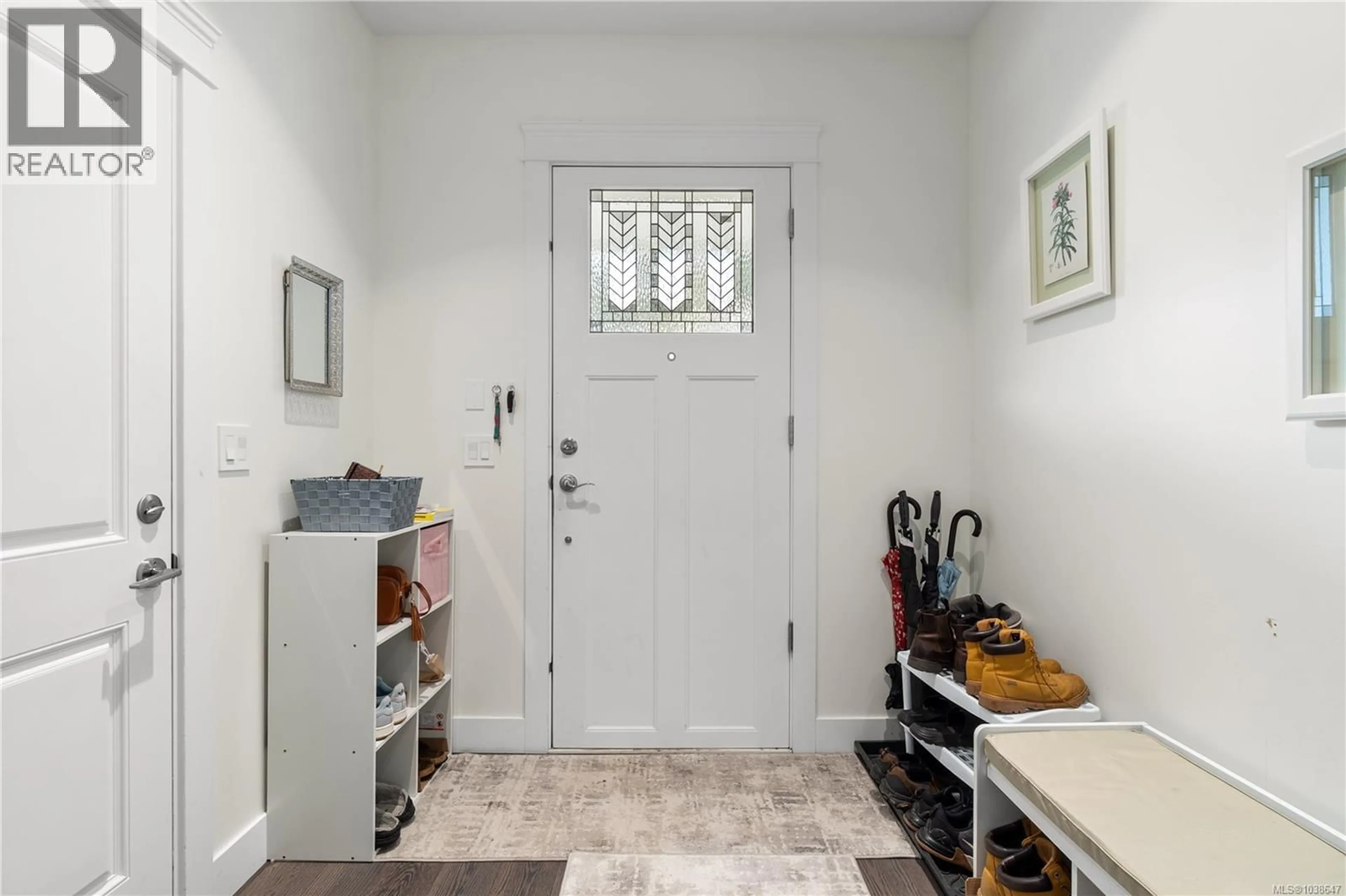 Indoor entryway for 115 - 5160 HAMMOND BAY ROAD, Nanaimo British Columbia V9T5B5