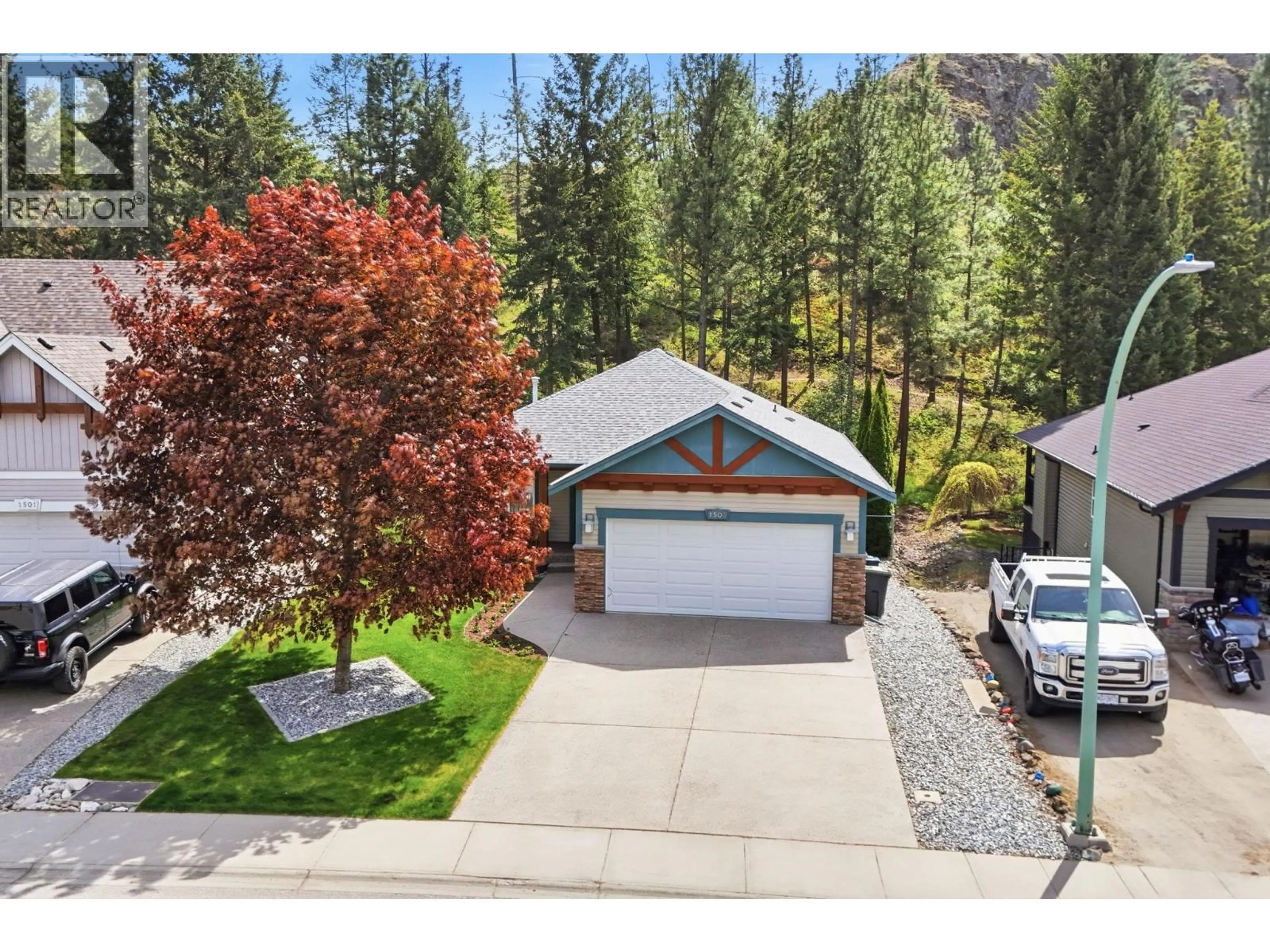 A pic from outside/outdoor area/front of a property/back of a property/a pic from drone, unknown for 1503 ROSE MEADOW DRIVE, West Kelowna British Columbia V1Z4A7