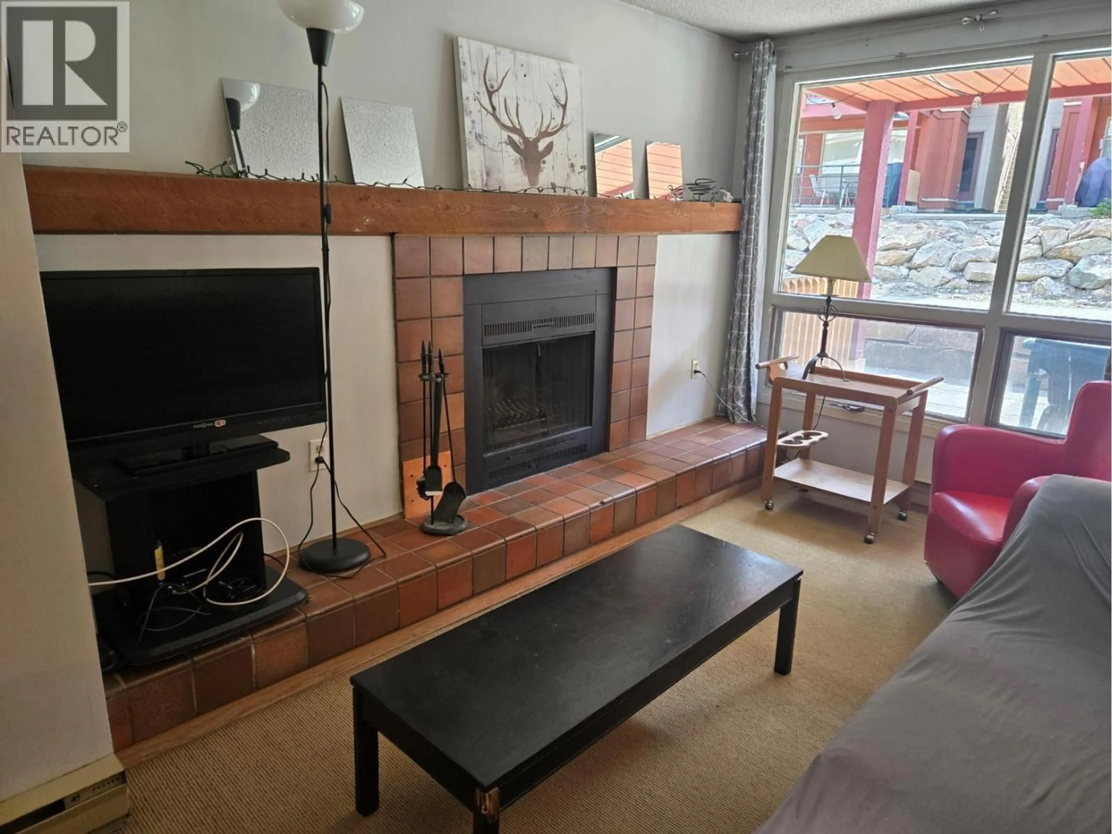 Living room with furniture, unknown for 319 - 2030 PANORAMA DRIVE, Panorama British Columbia V0A1T0