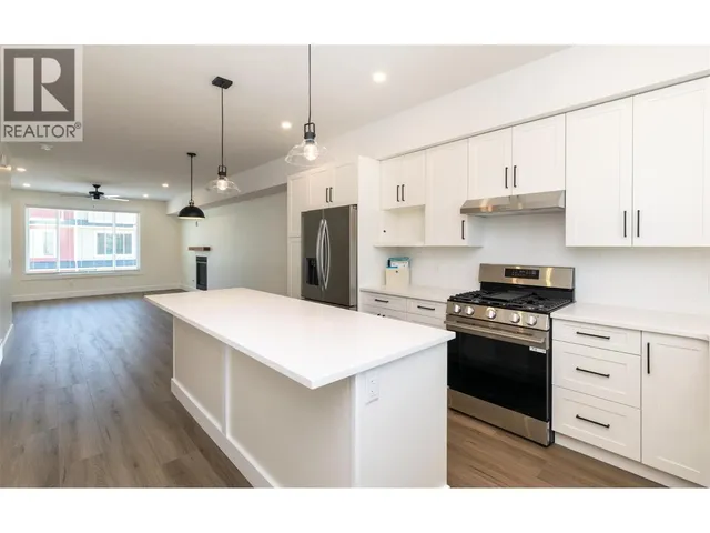 7 - 1910 11 AVENUE NORTHEAST, Salmon Arm 4