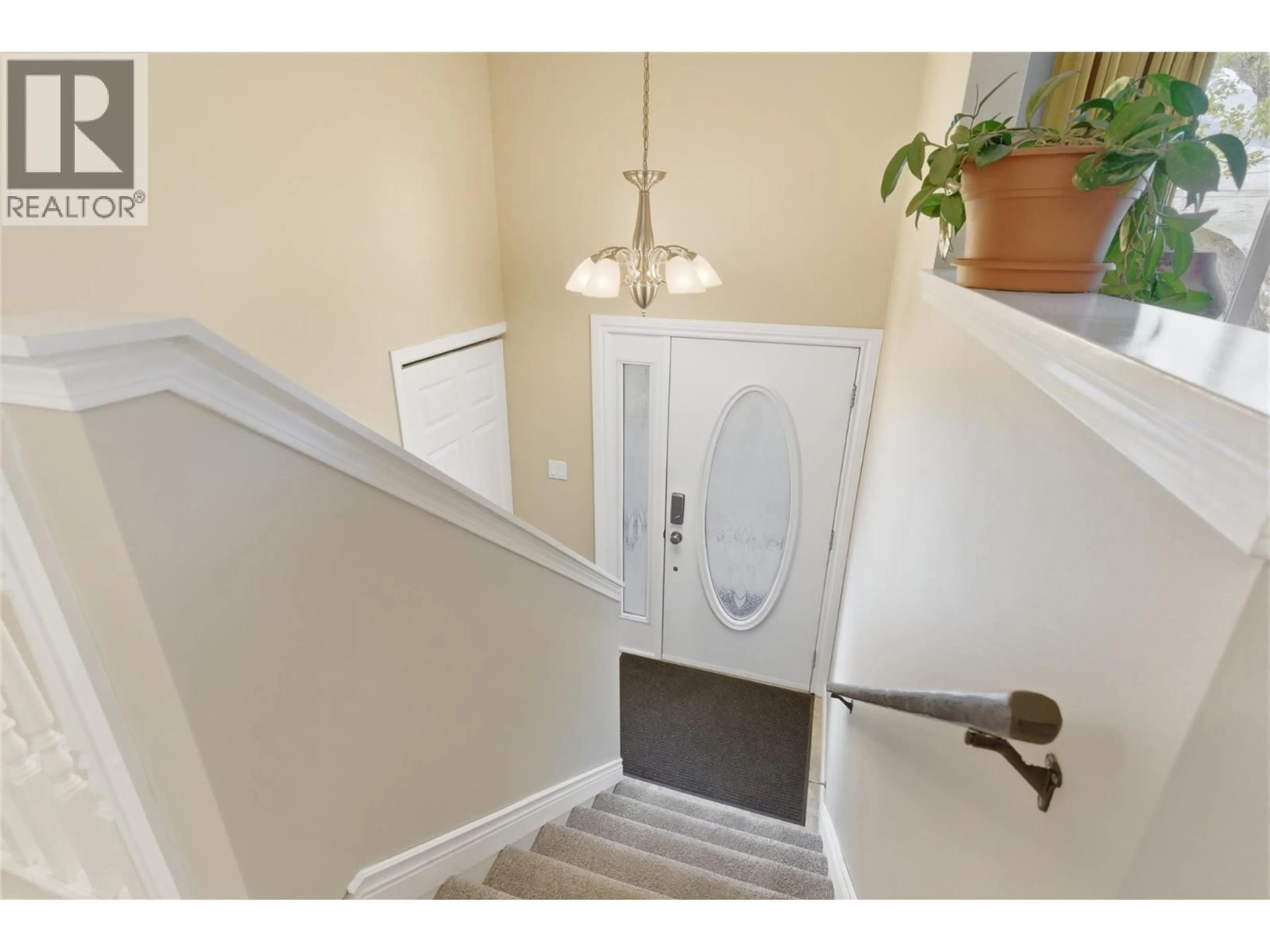 Indoor entryway for 1153 MACLEAN DRIVE, Cache Creek British Columbia V0K1H0