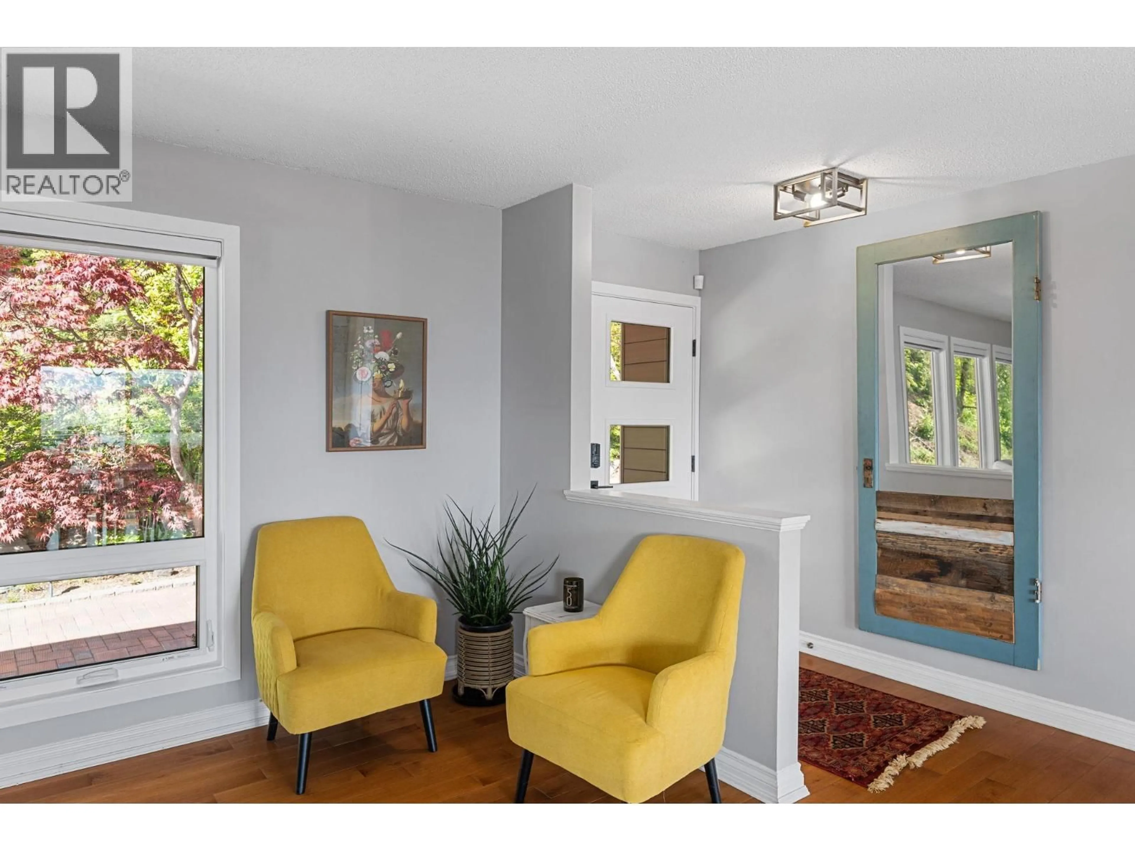 Living room with furniture, unknown for 1659 SCOTT CRESCENT, Kelowna British Columbia V1Z2Y2