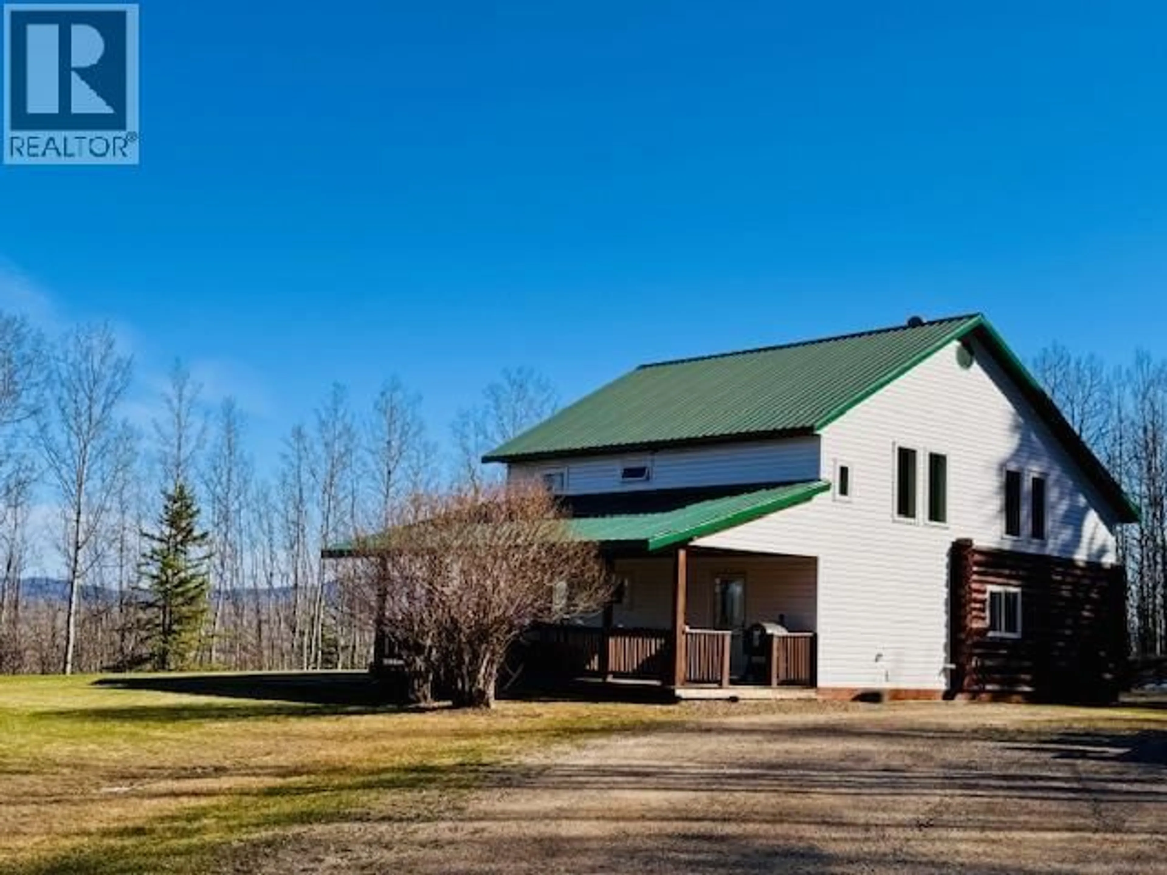 A pic from outside/outdoor area/front of a property/back of a property/a pic from drone, building for 2923 NICHOLS OTHER, Chetwynd British Columbia V0C1J0