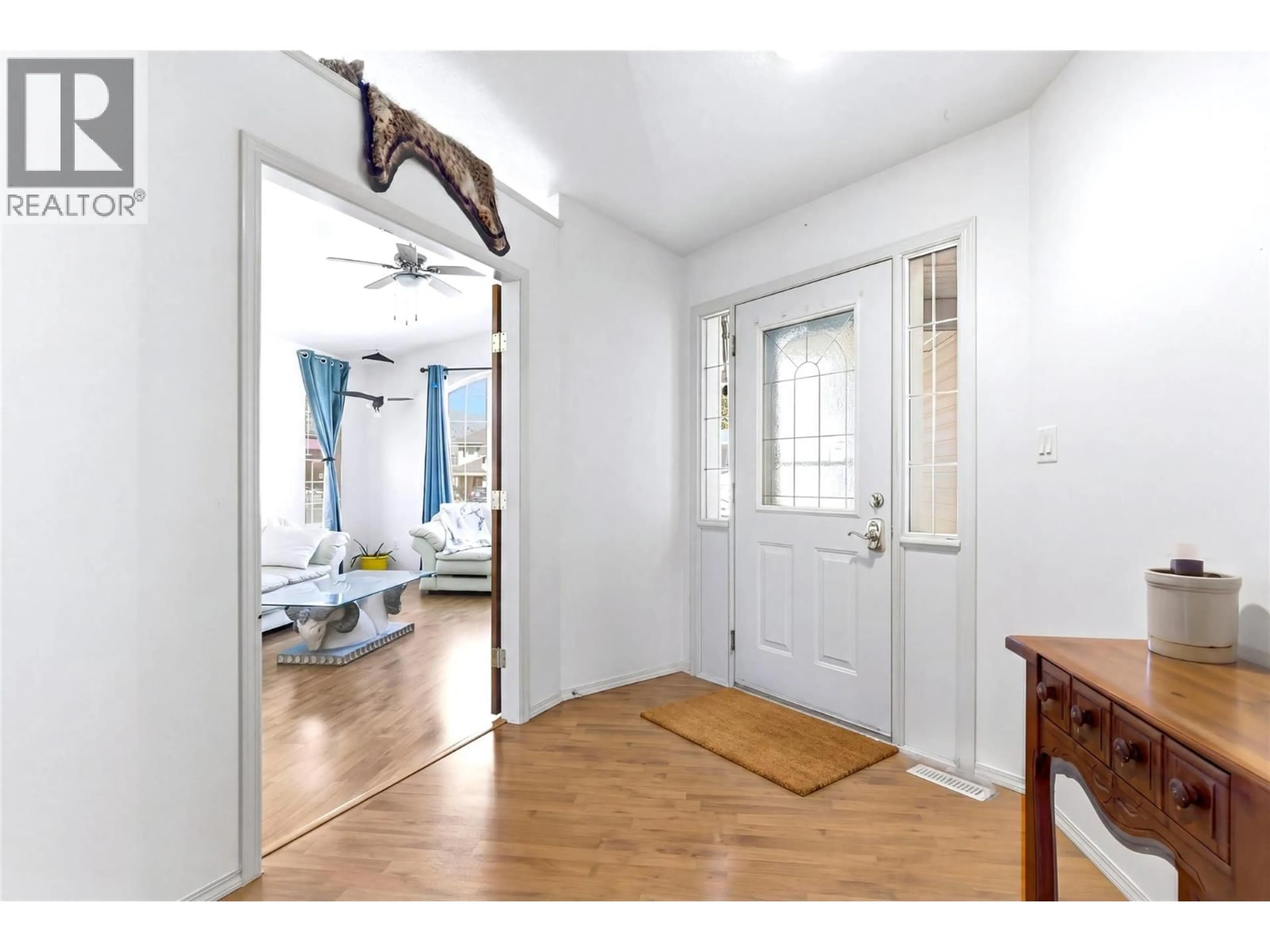 Indoor entryway for 1411 PEARS PLACE, Ashcroft British Columbia V0K1A0
