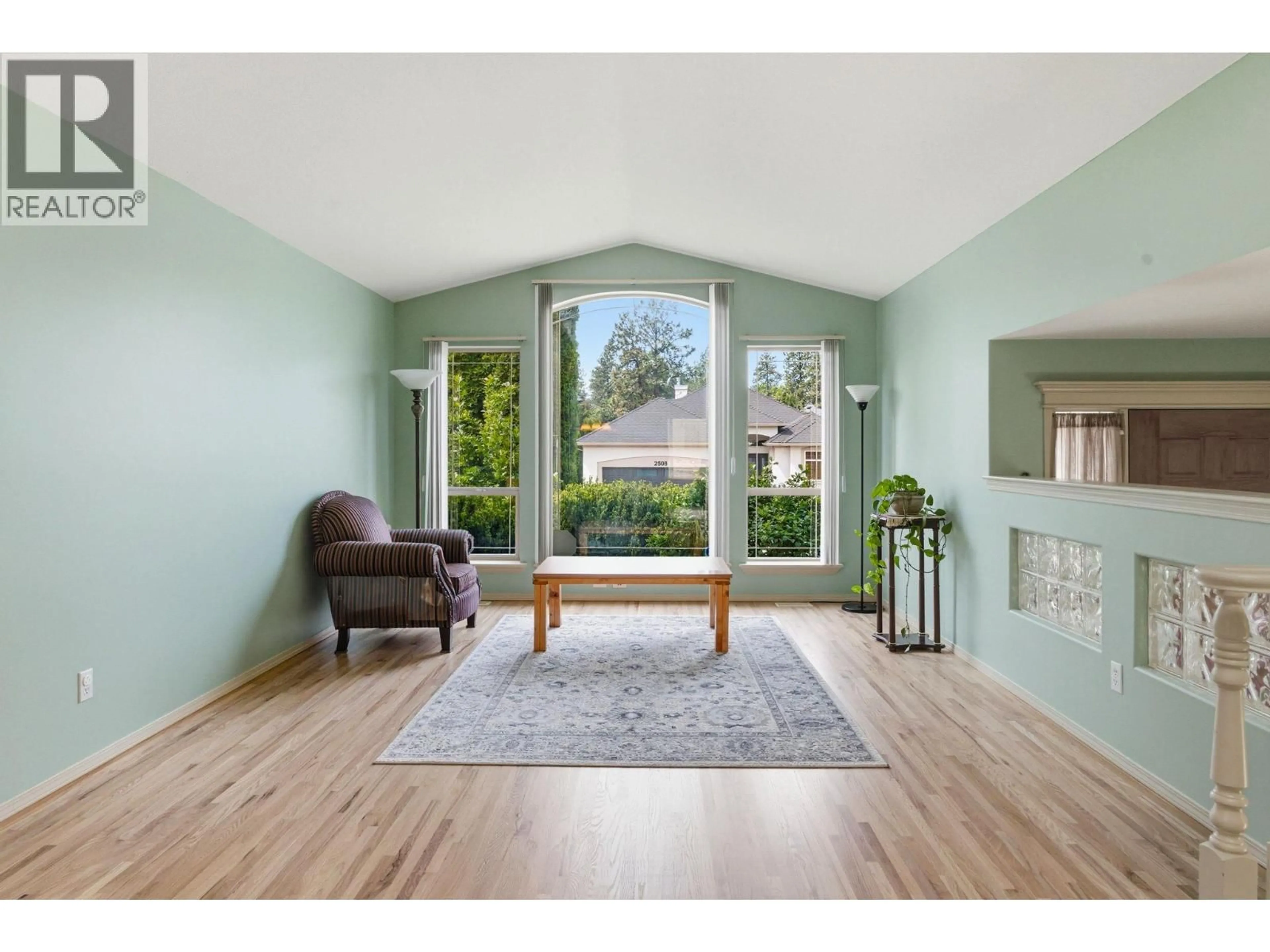 Indoor entryway for 2559 QUAIL LANE, Kelowna British Columbia V1V1Z9