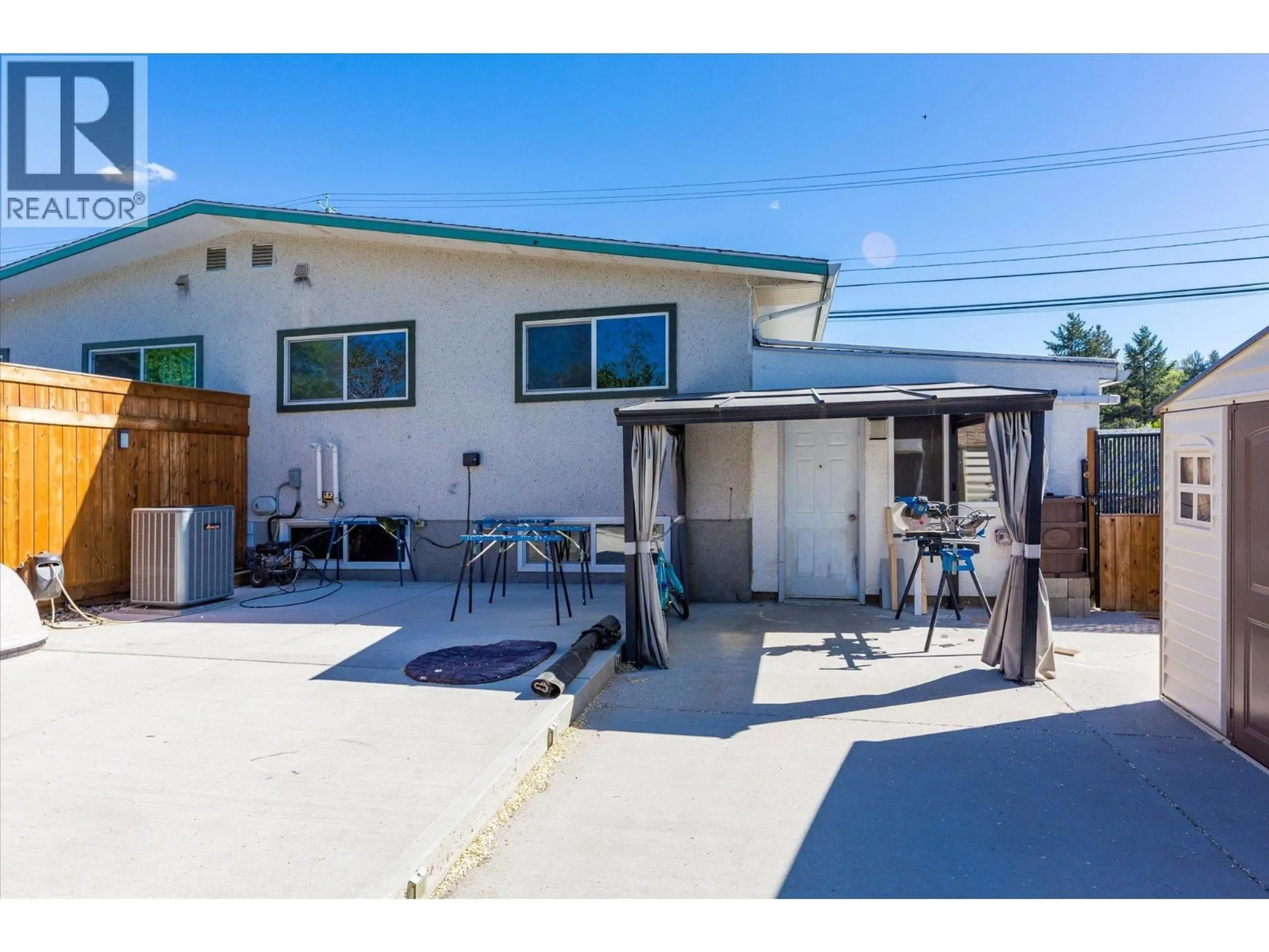 Unknown for 2946 SPRINGFIELD ROAD, Kelowna British Columbia V1X4N7