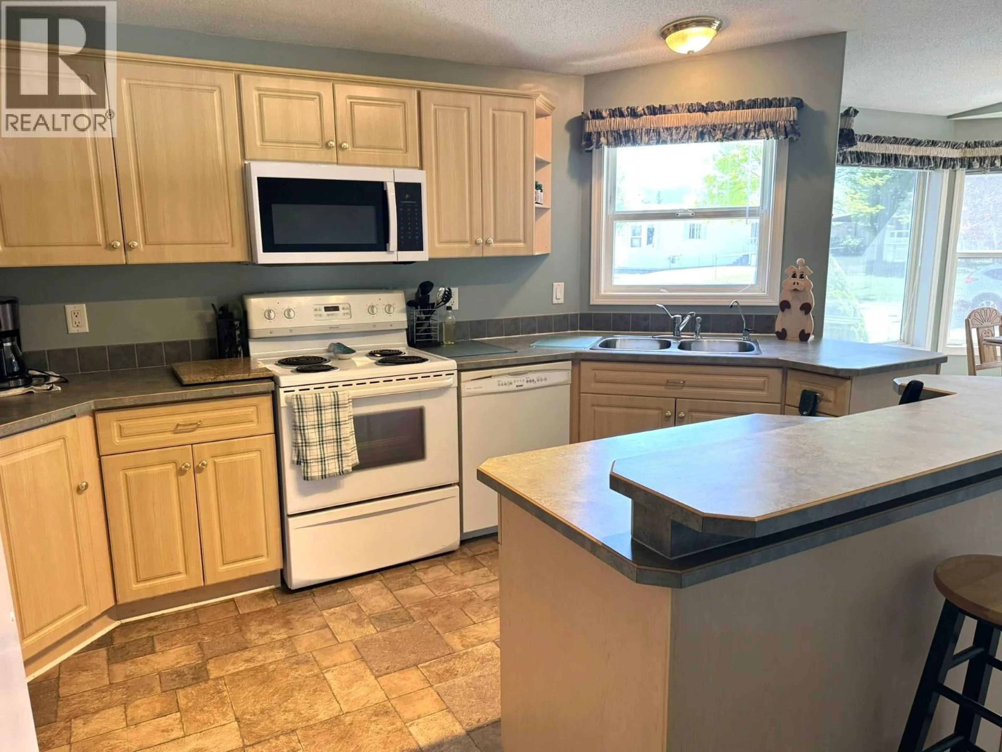 Standard kitchen, unknown for 59 - 9510 HIGHWAY 97N OTHER, Vernon British Columbia V1H1R8