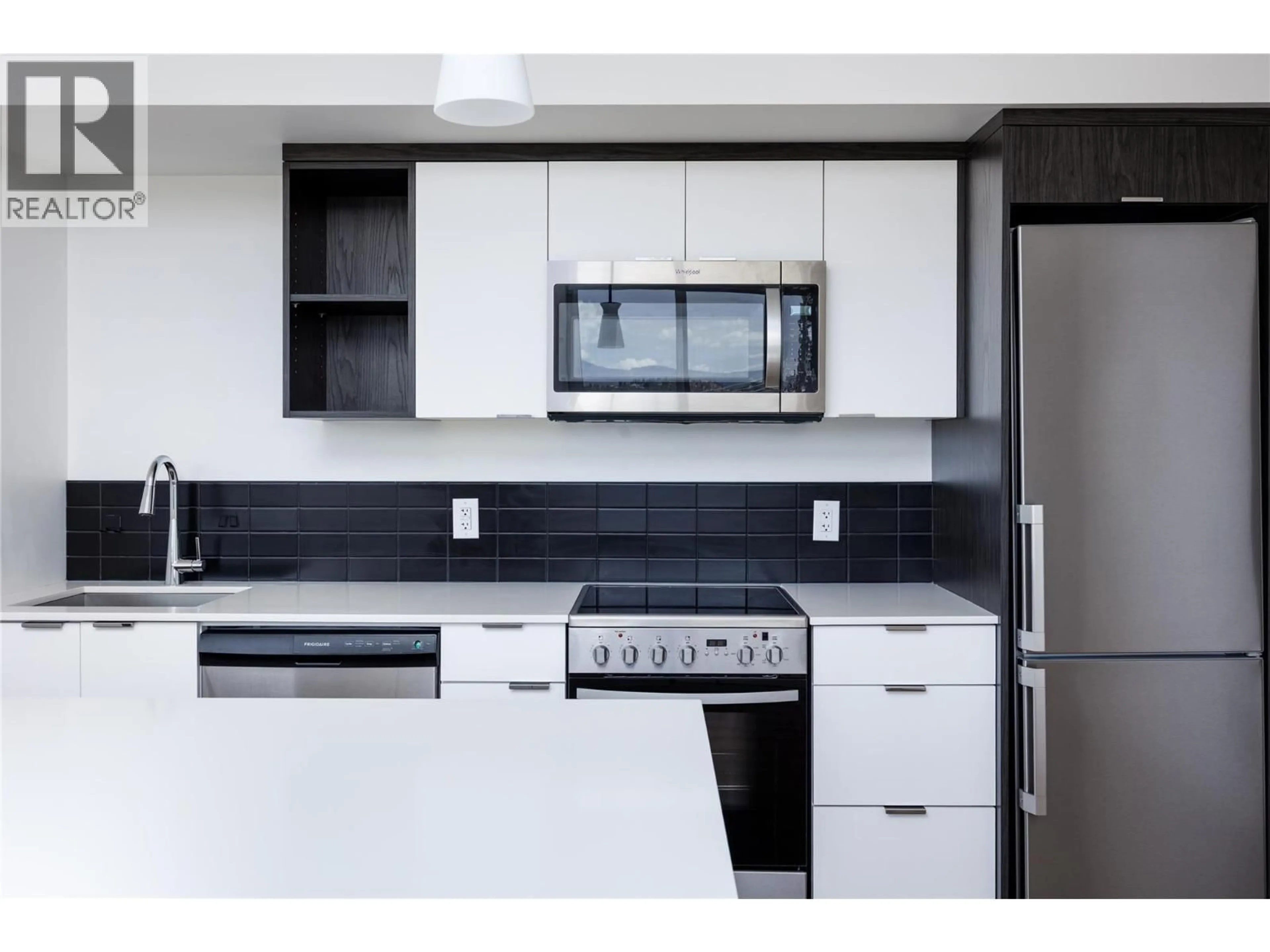 Standard kitchen, unknown for 401 - 615 RUTLAND N ROAD, Kelowna British Columbia V1X0B3