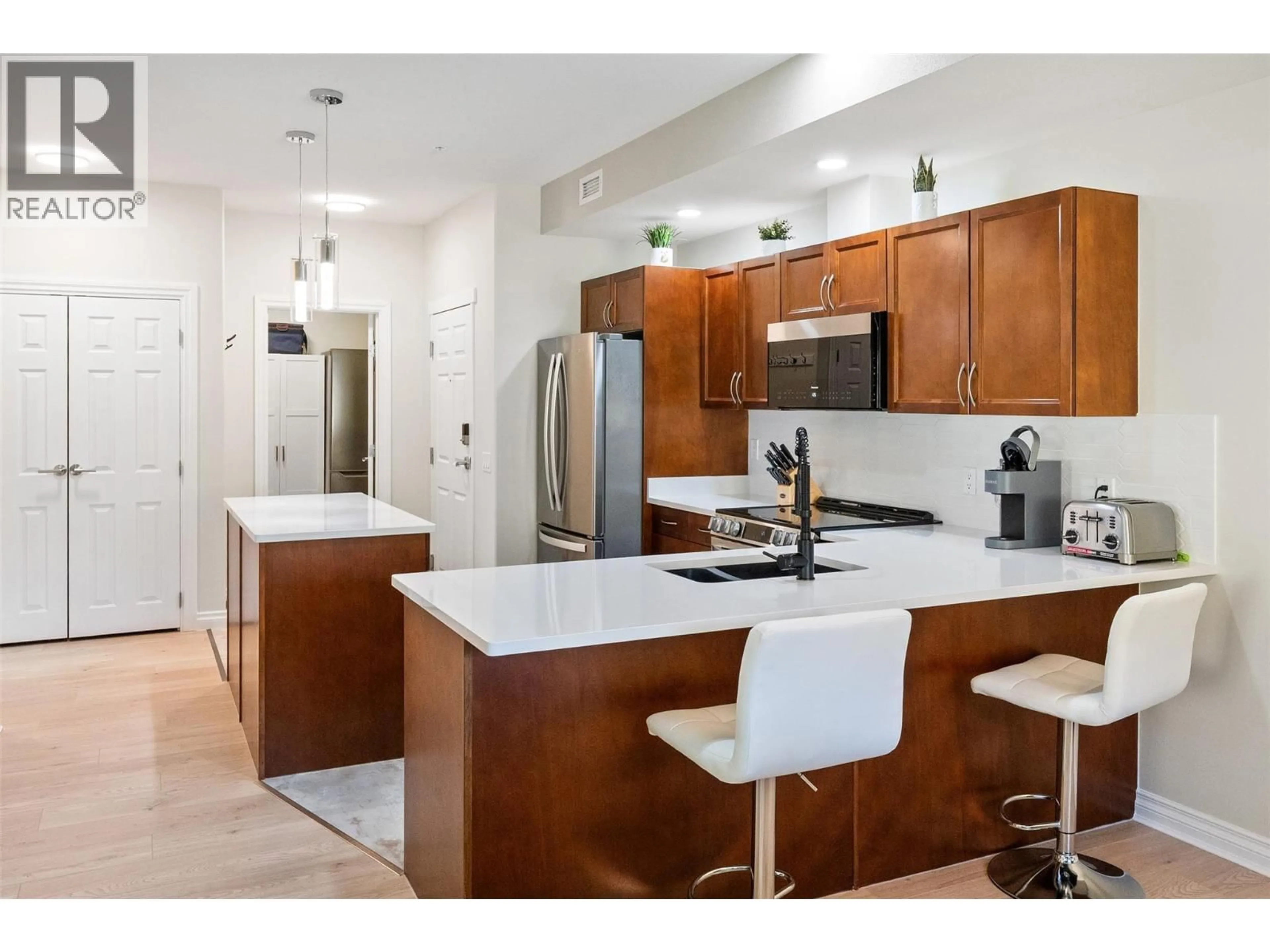 Open concept kitchen, unknown for 107B - 921 SPILLWAY ROAD, Oliver British Columbia V0H1T8