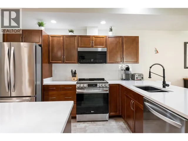 107B - 921 SPILLWAY ROAD, Oliver 5
