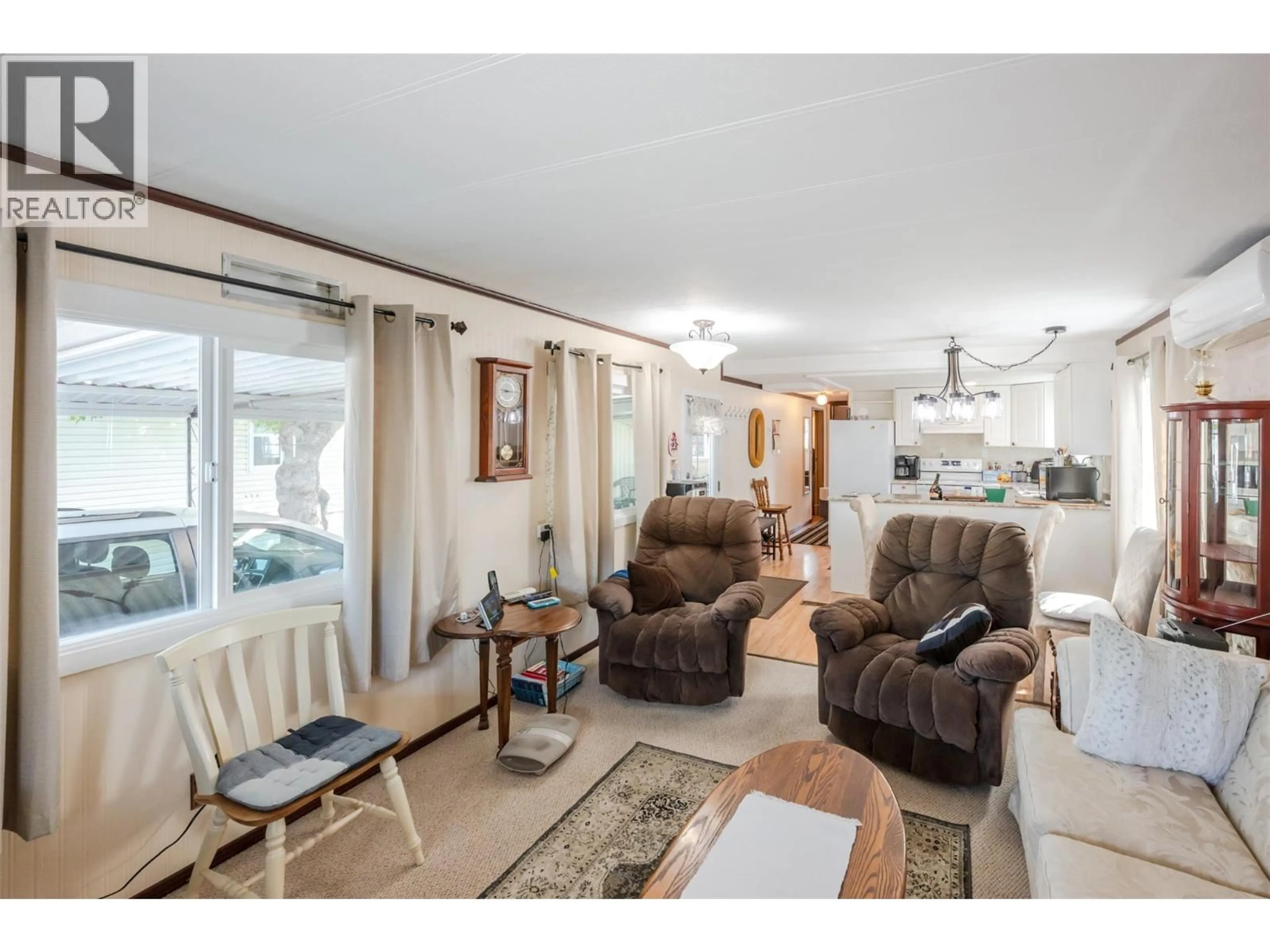 Living room with furniture, unknown for 26 - 197 DAUPHIN AVENUE, Penticton British Columbia V2A3S3