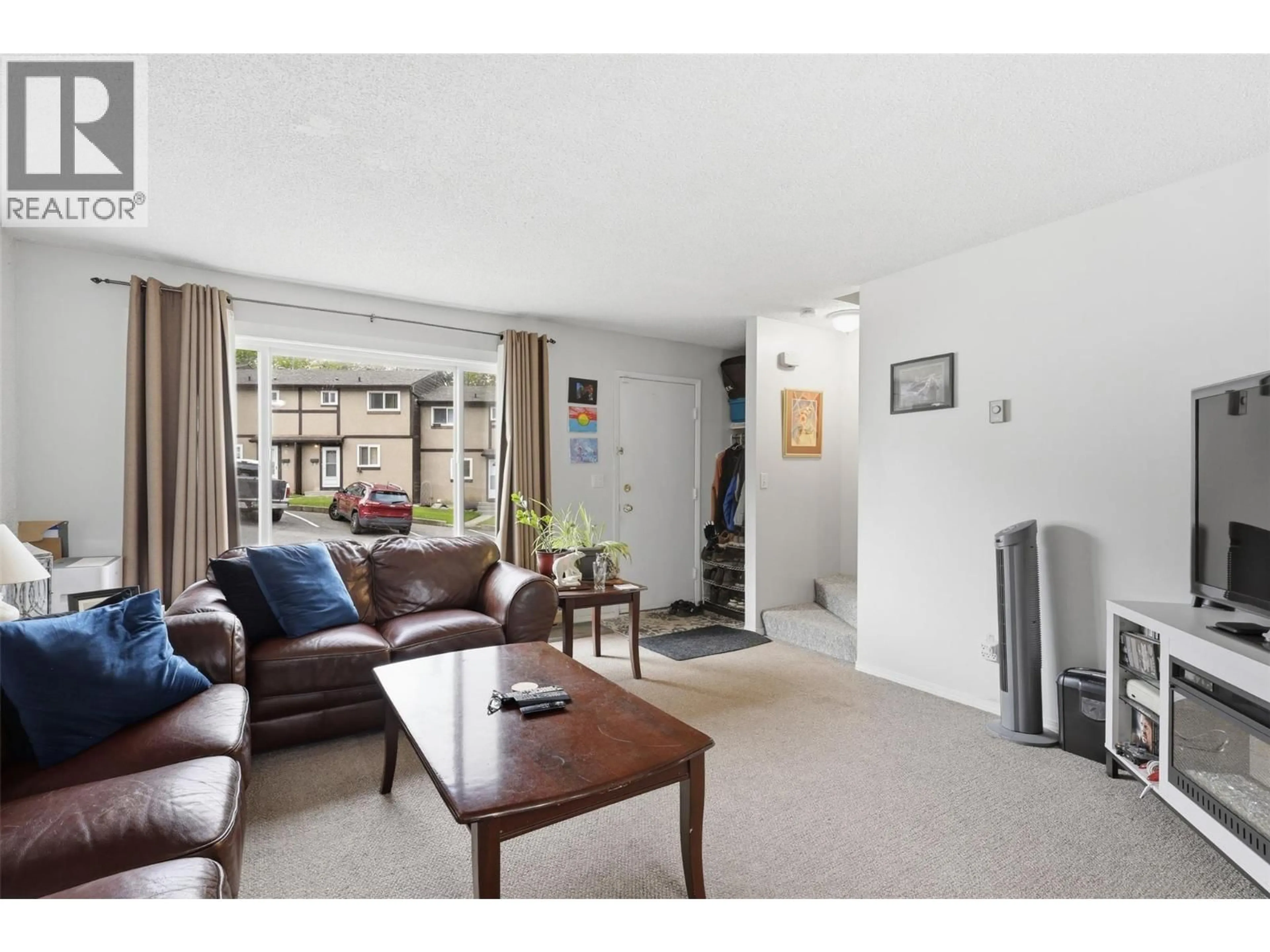 Living room with furniture, unknown for 8 - 1605 SUMMIT DRIVE, Kamloops British Columbia V2E2A5