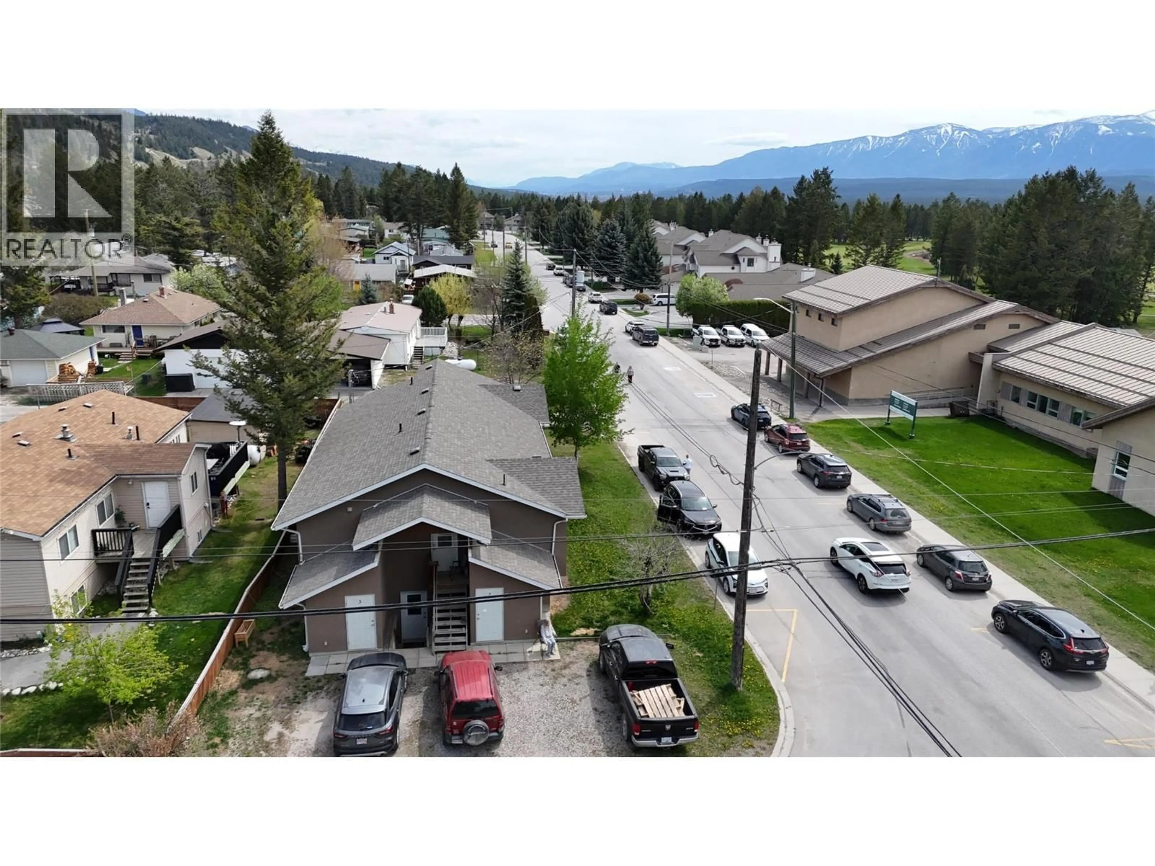 A pic from outside/outdoor area/front of a property/back of a property/a pic from drone, mountain view for 7506 COLUMBIA AVENUE, Radium Hot Springs British Columbia V0A1M0