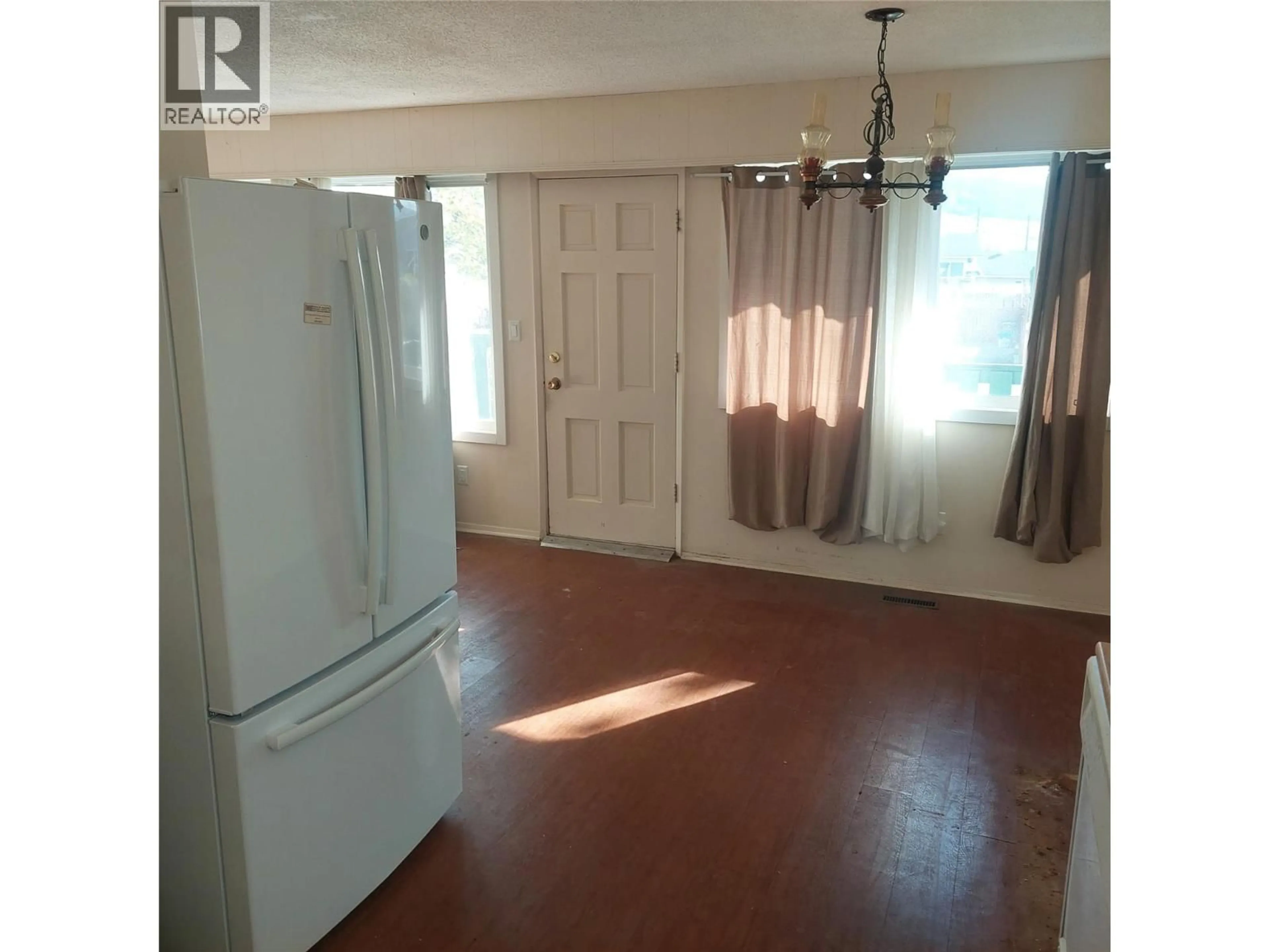 A pic of a room for 4403 15TH AVENUE, Vernon British Columbia V1T6Y1