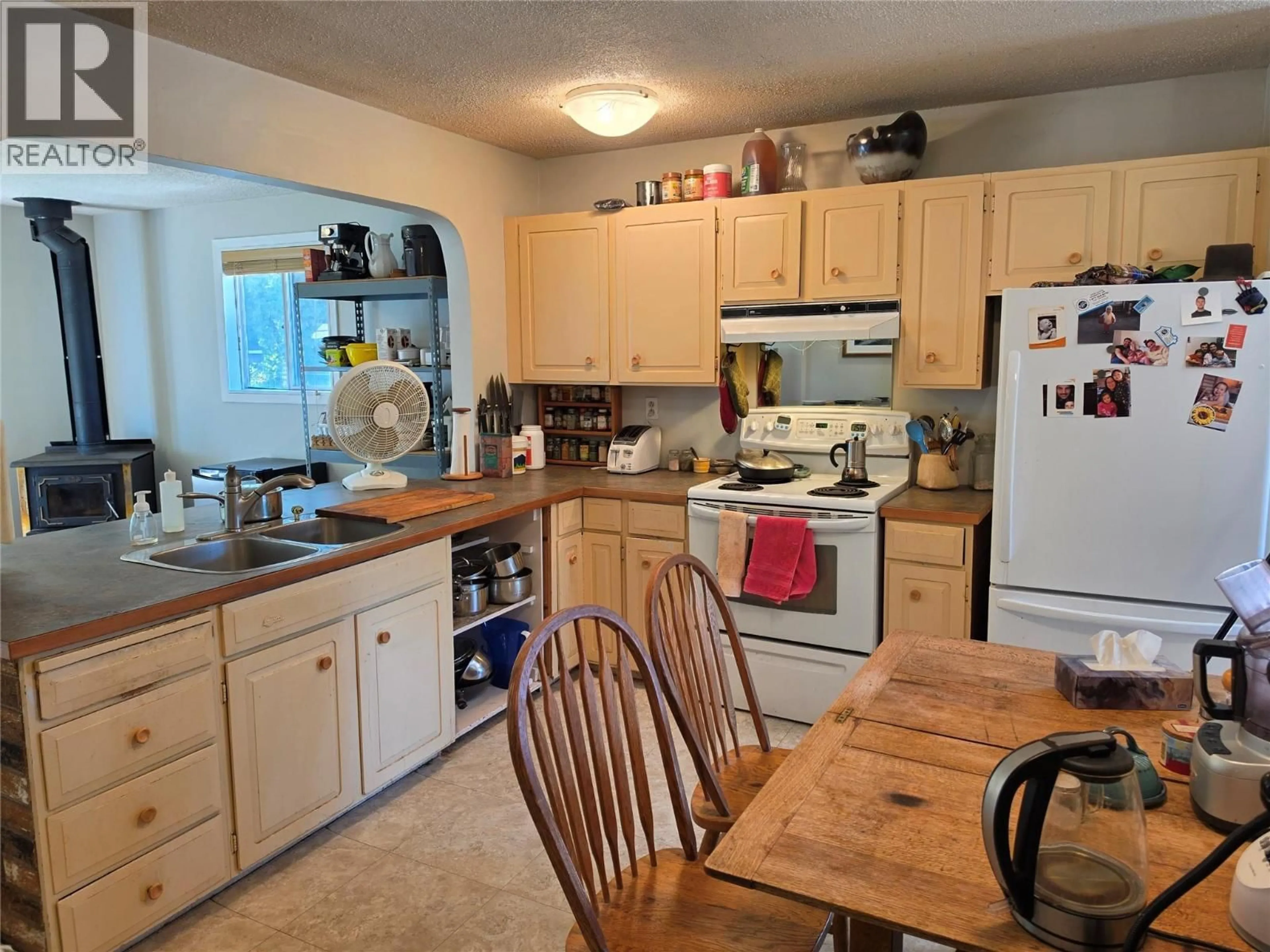 Standard kitchen, unknown for 506 DELBRUCK STREET, Nelson British Columbia V1L5L6
