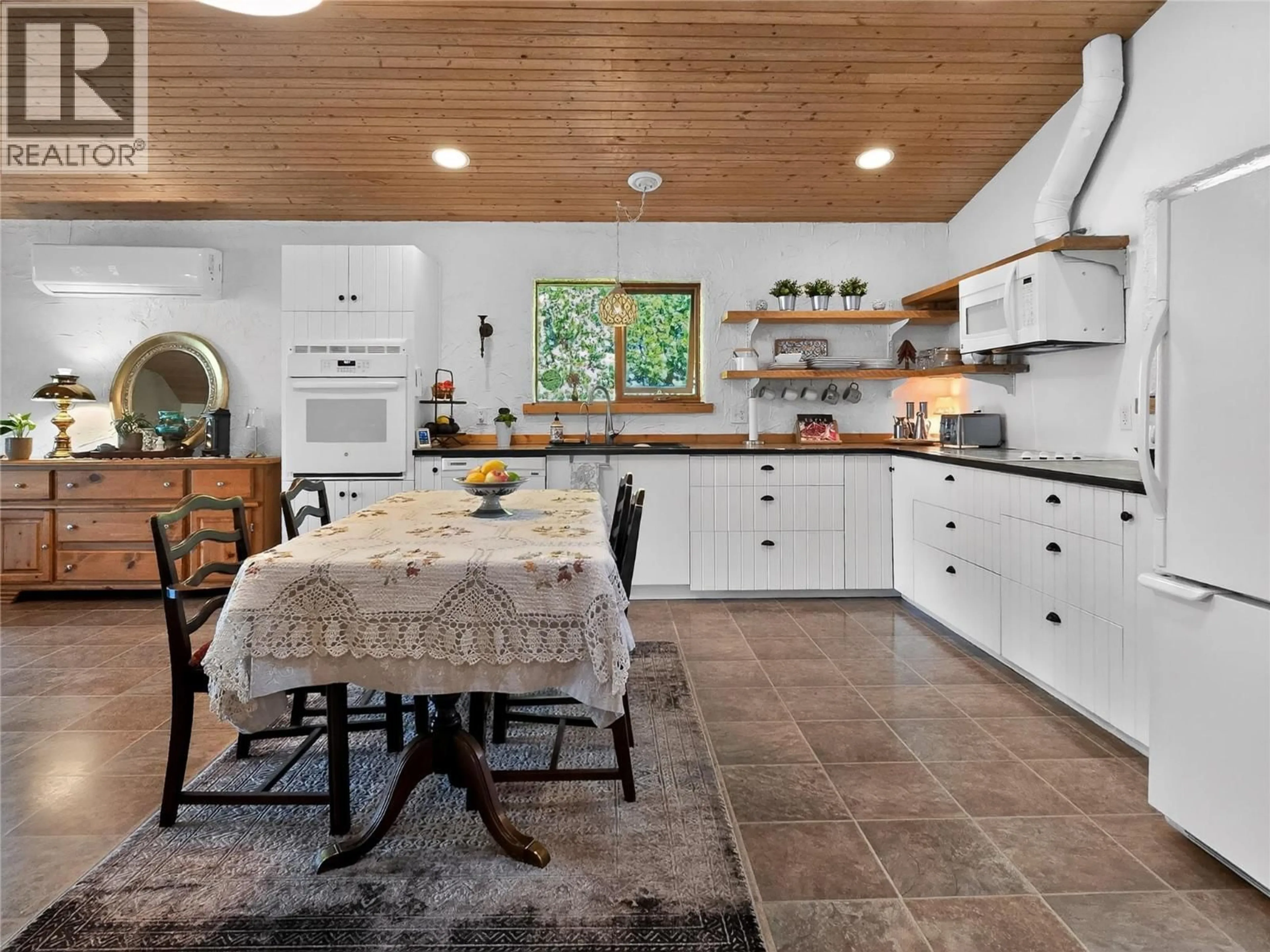Open concept kitchen, ceramic/tile floor for 705 BRINK LANE, Ashcroft British Columbia V0K1A0