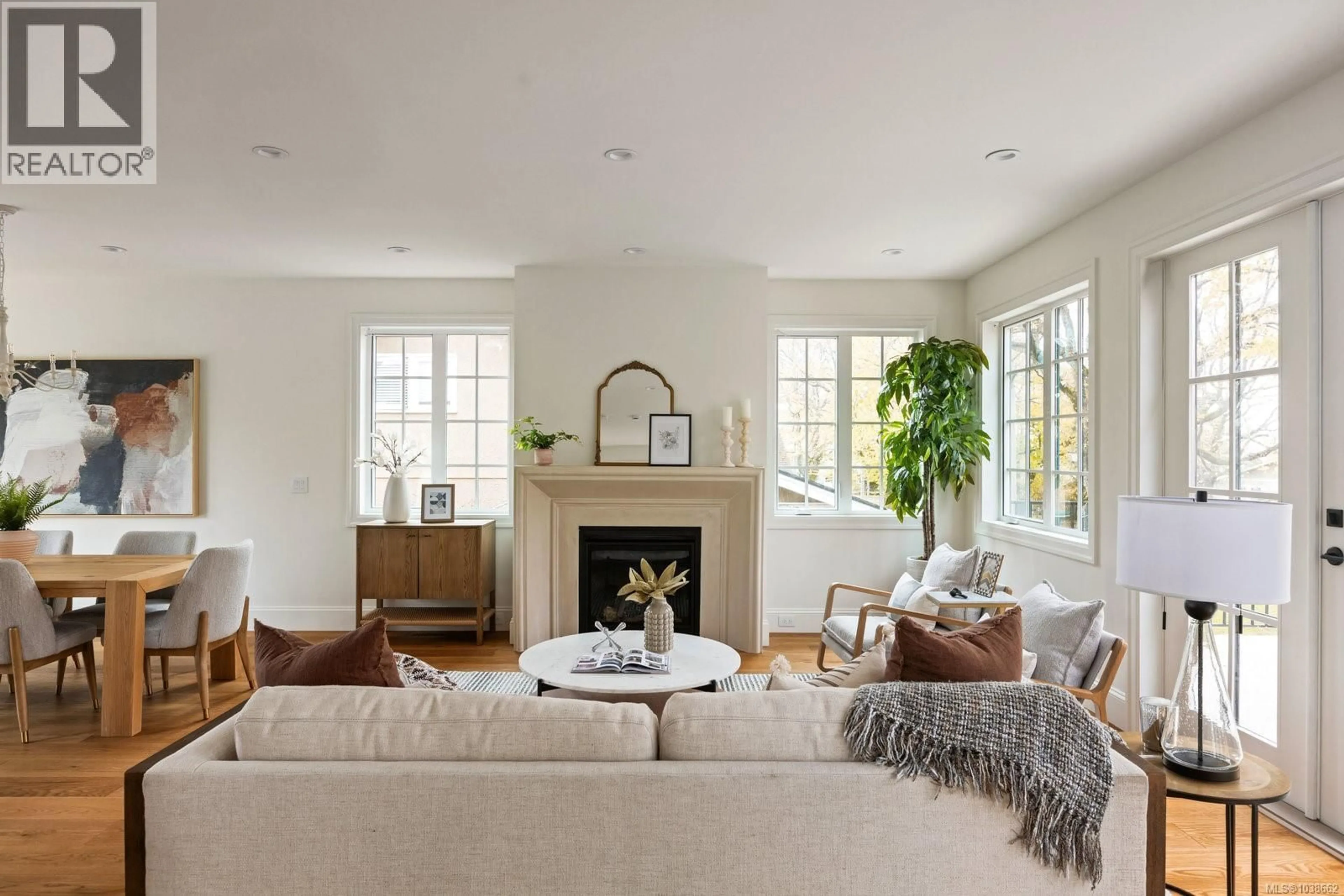 Living room with furniture, unknown for 135 PASSMORE STREET, Victoria British Columbia V8S3V6