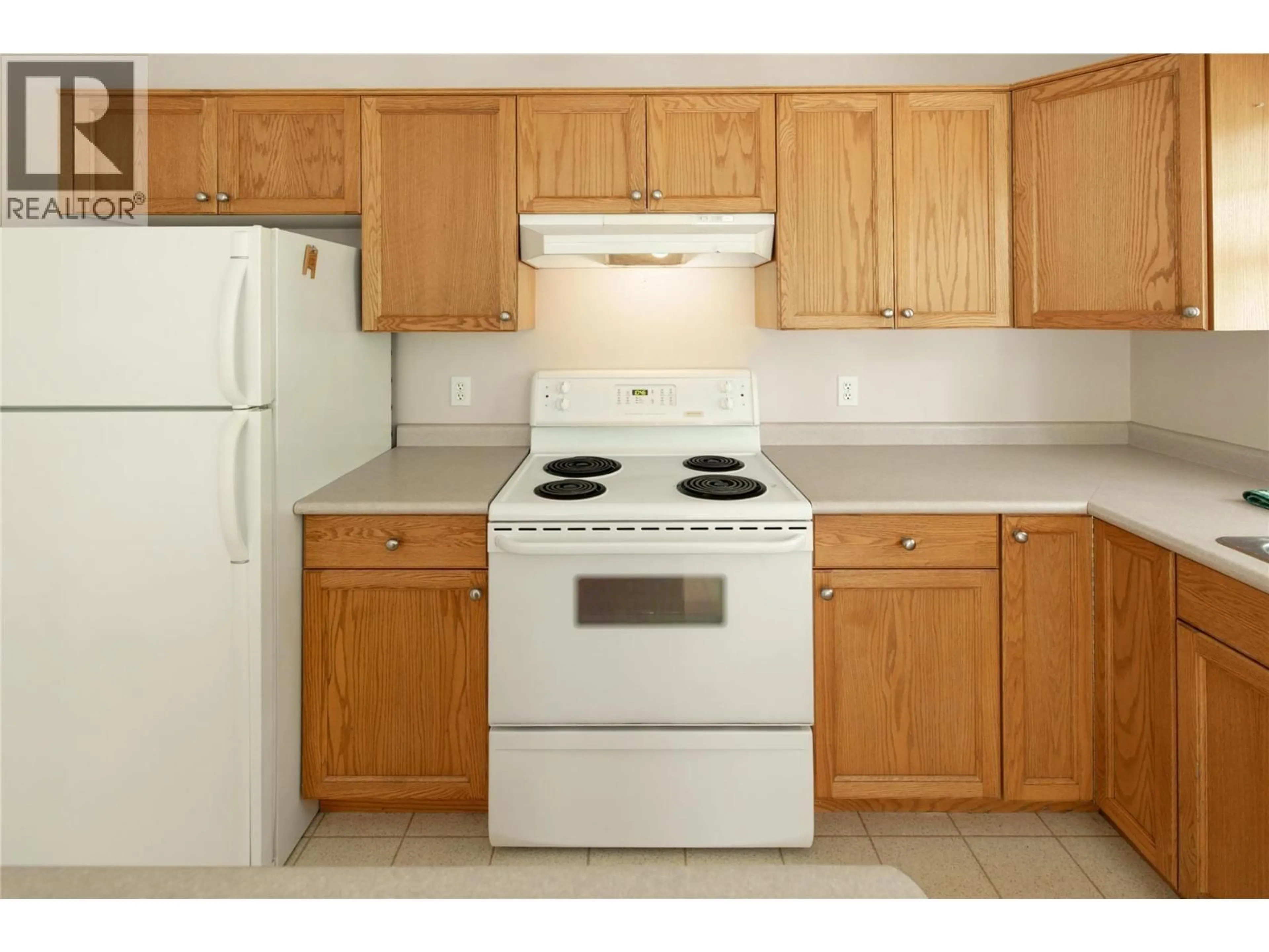 Standard kitchen, unknown for 101 - 3825 GLEN CANYON DRIVE, West Kelowna British Columbia V4T2T4