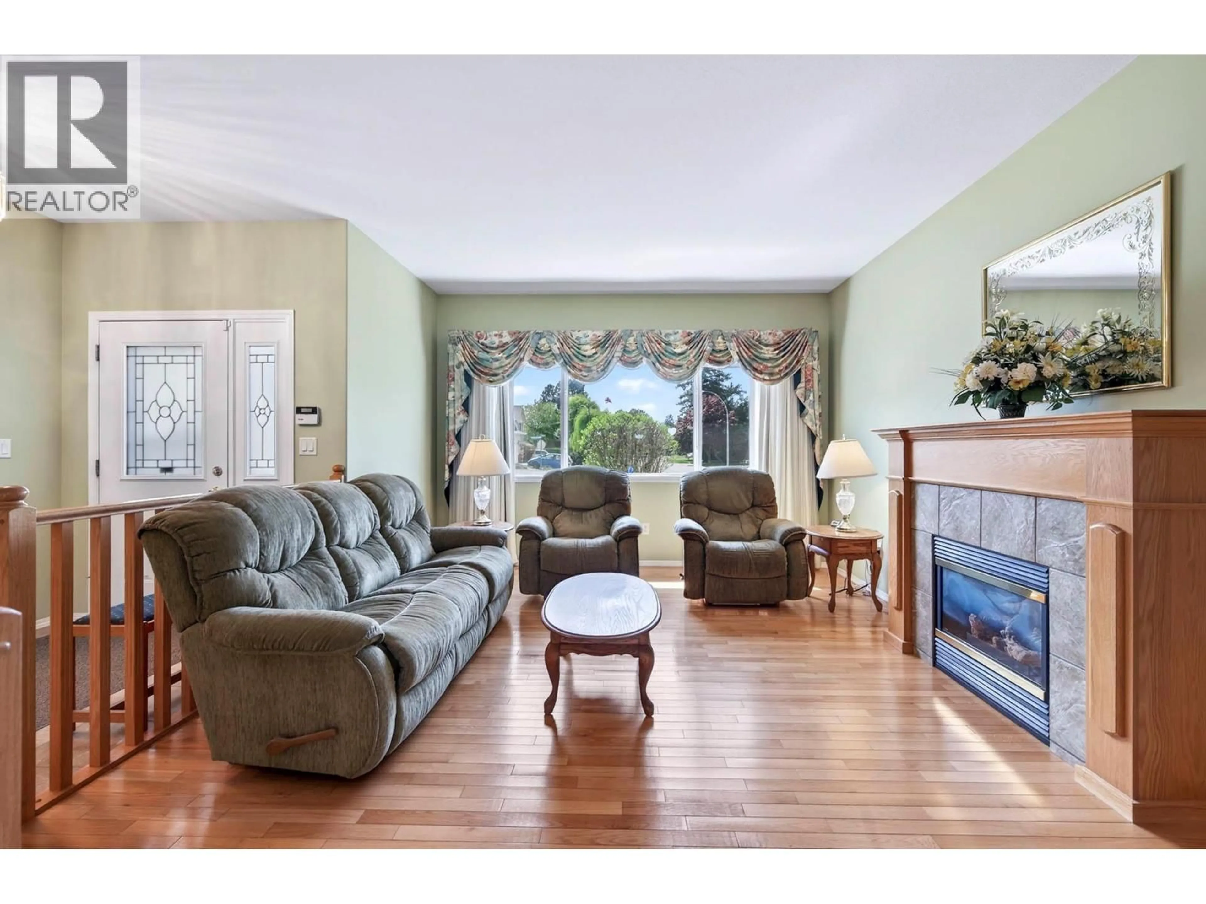 Living room with furniture, unknown for 626 COOPER PLACE, Kamloops British Columbia V2B8R7