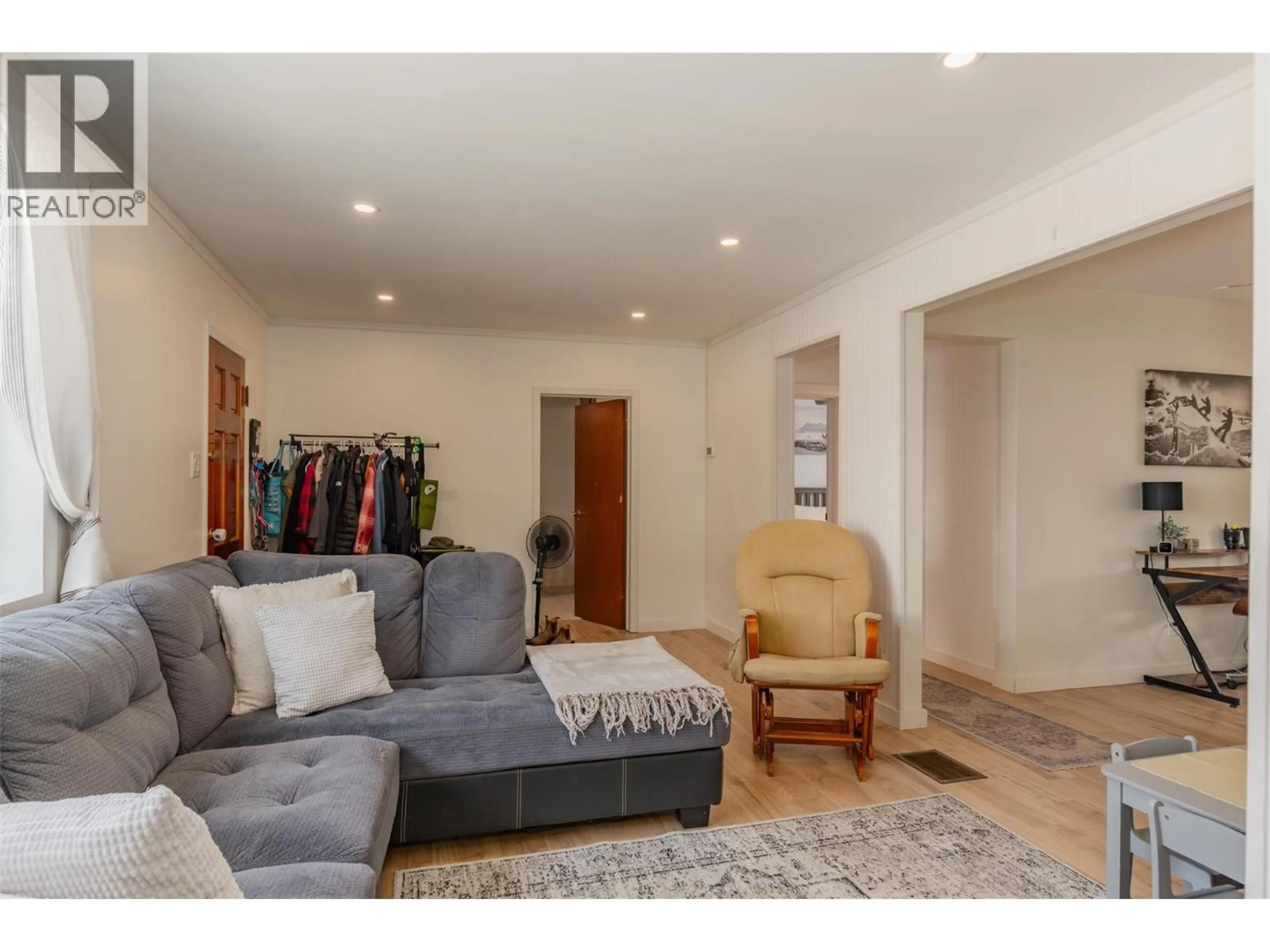 Living room with furniture, unknown for 1953 PLEWMAN WAY, Rossland British Columbia V0G1Y0