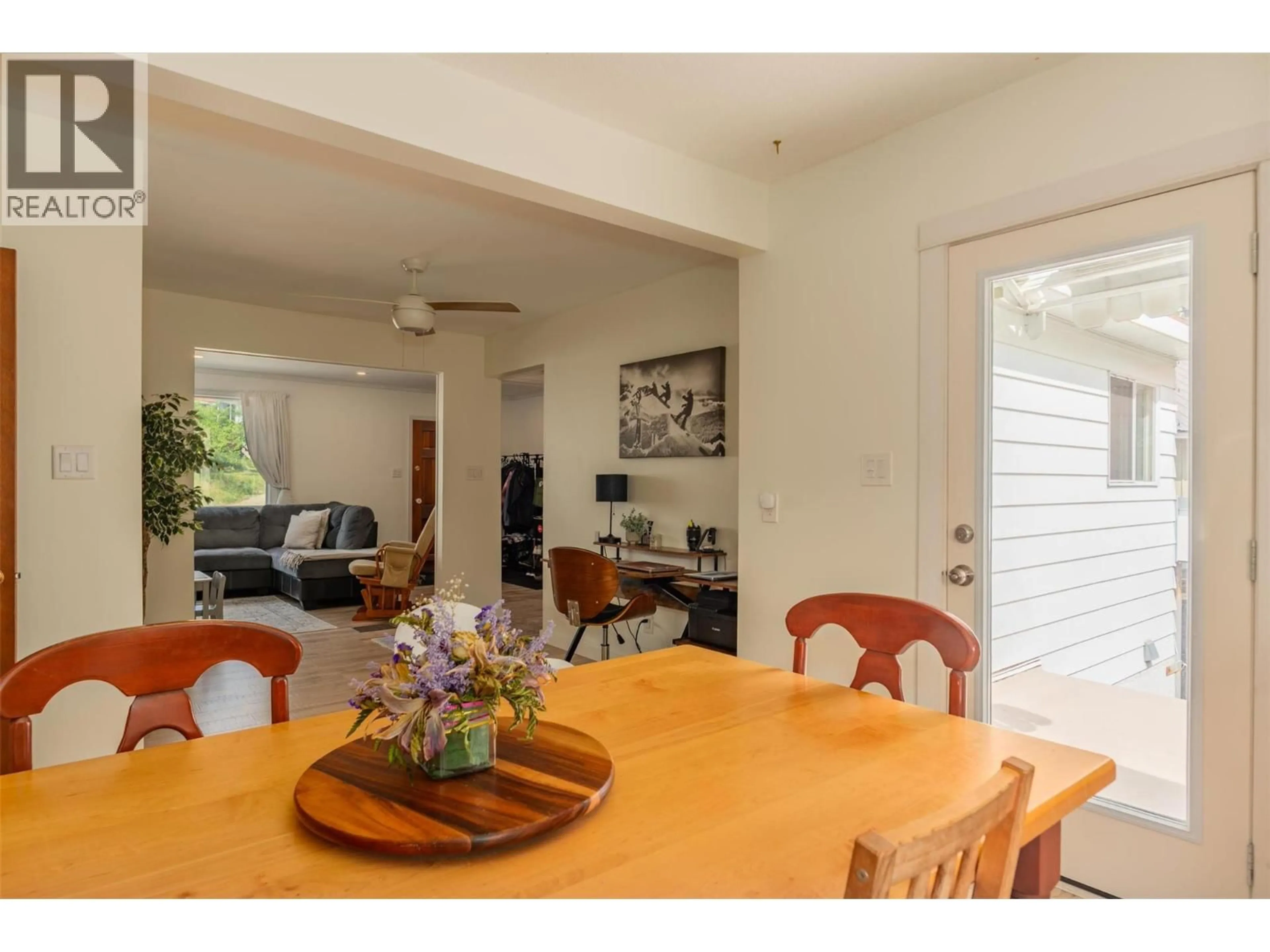 Dining room, unknown for 1953 PLEWMAN WAY, Rossland British Columbia V0G1Y0