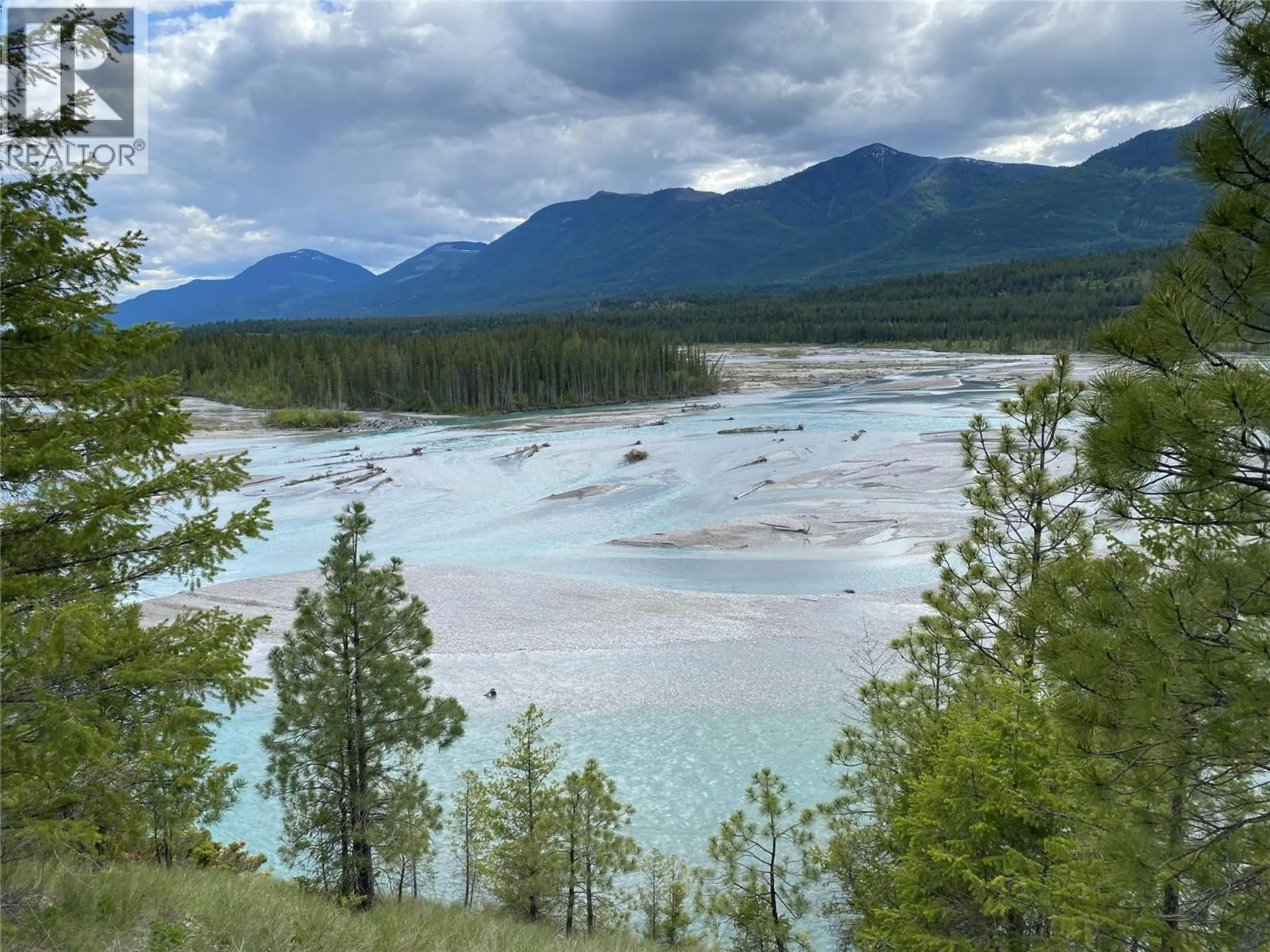 A pic of a room for 630 GREEN ROAD, Canal Flats British Columbia V0B1B0