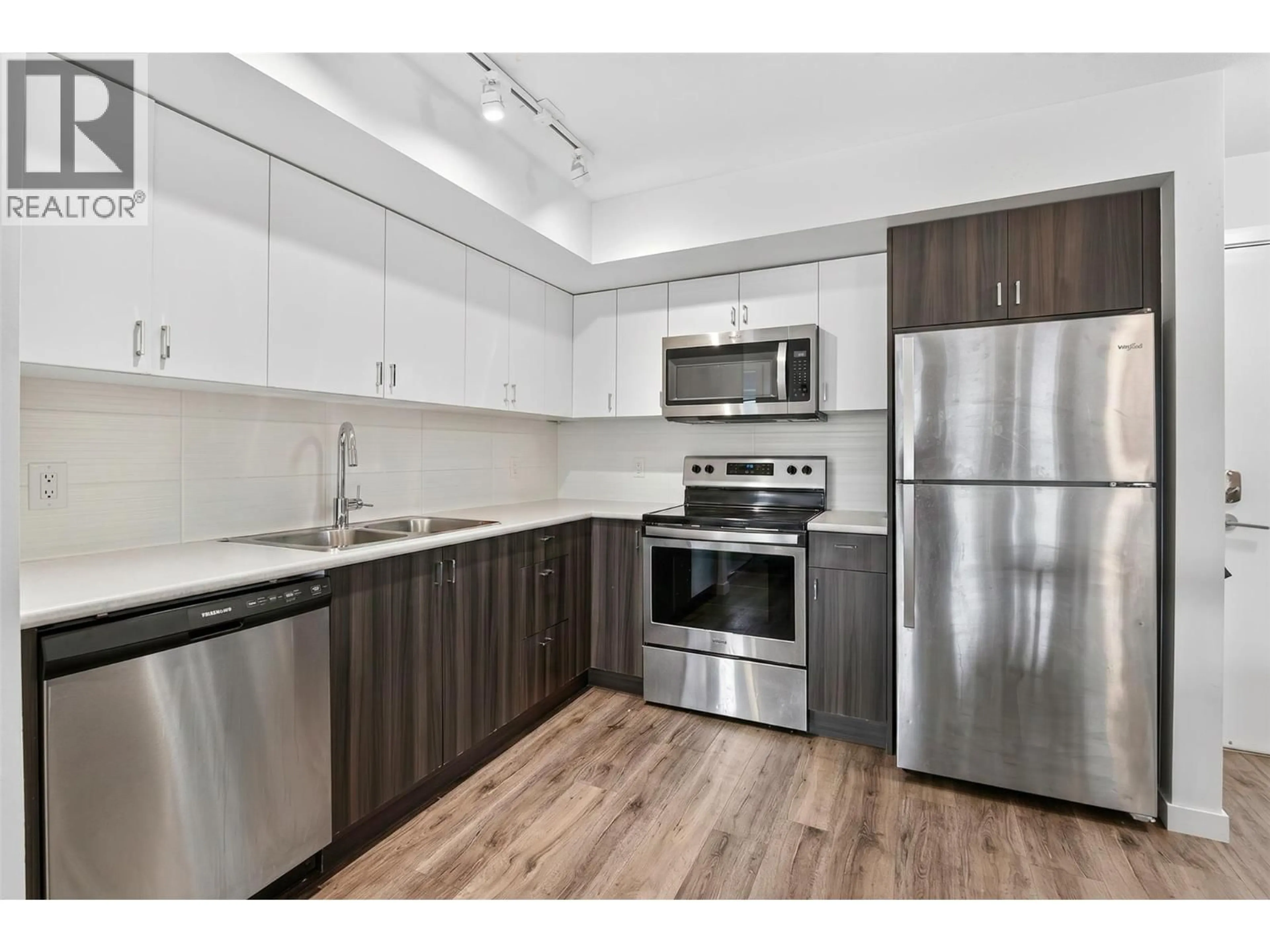 Standard kitchen, unknown for 222 - 725 ACADEMY WAY, Kelowna British Columbia V1V3A4